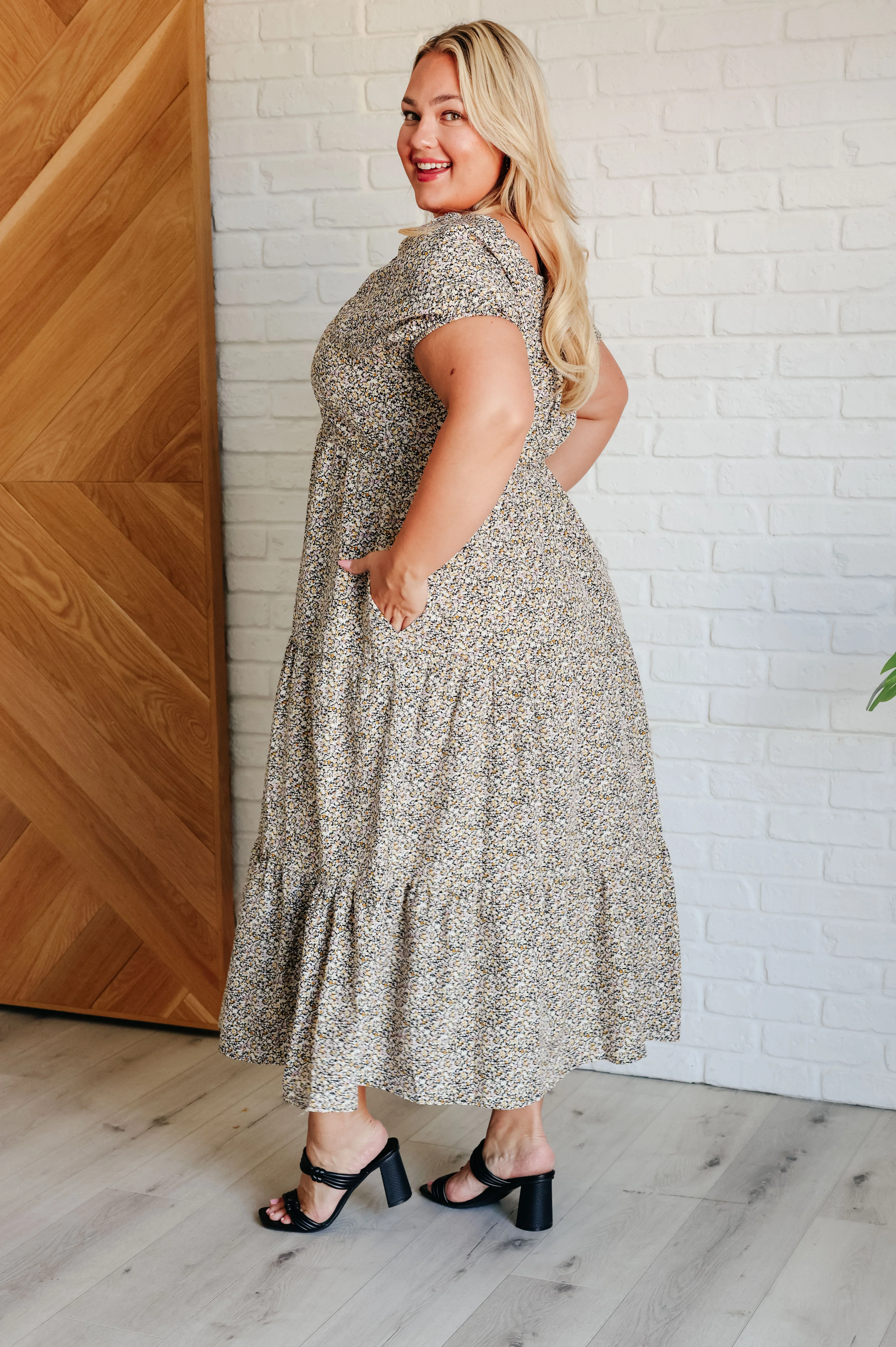 A Moment of Love Balloon Sleeve Dress - 9/3/2024 - Image 3