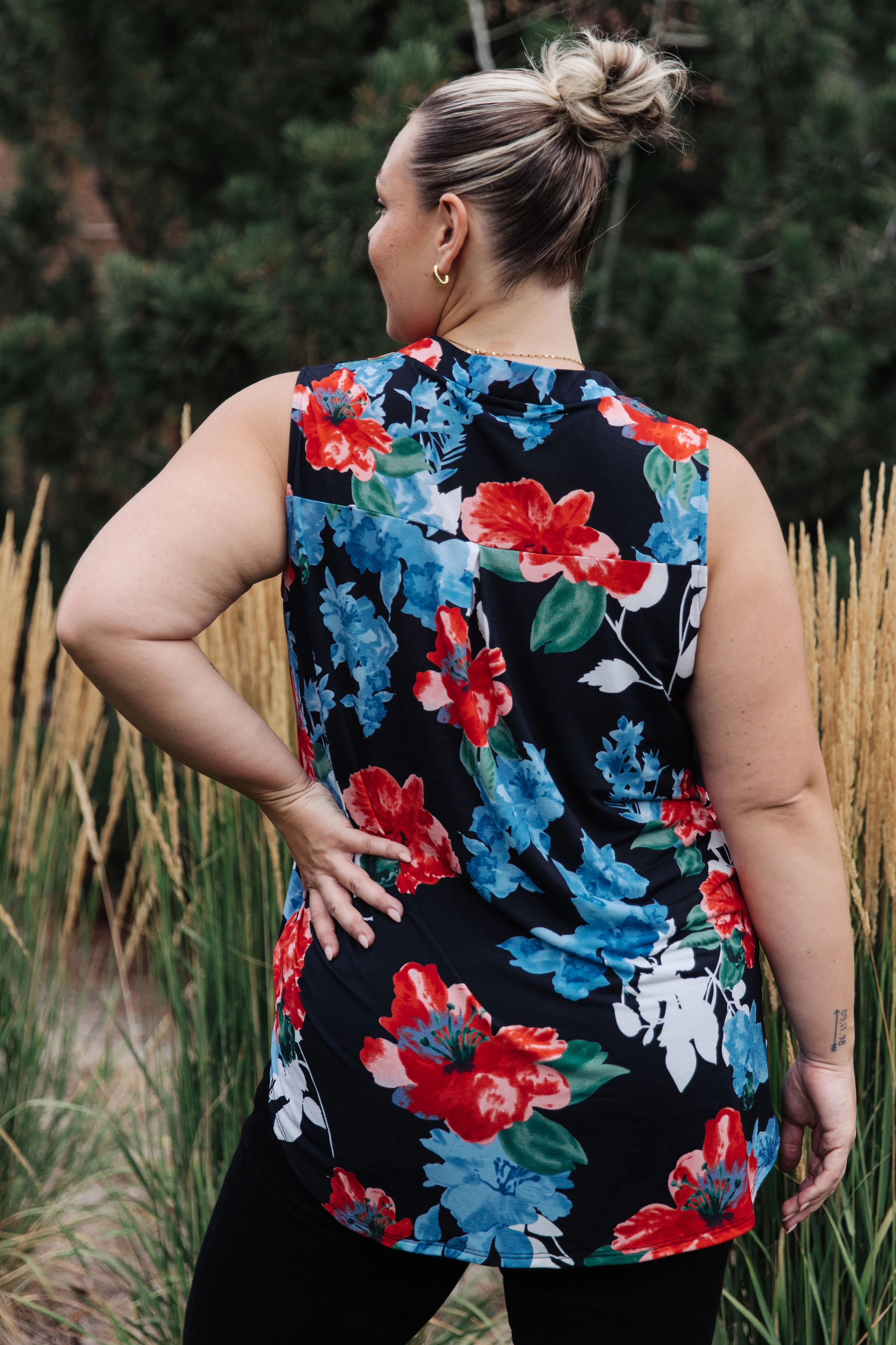 A Rose By Any Other Name Sleeveless Top - 9/12/2023 - Image 6