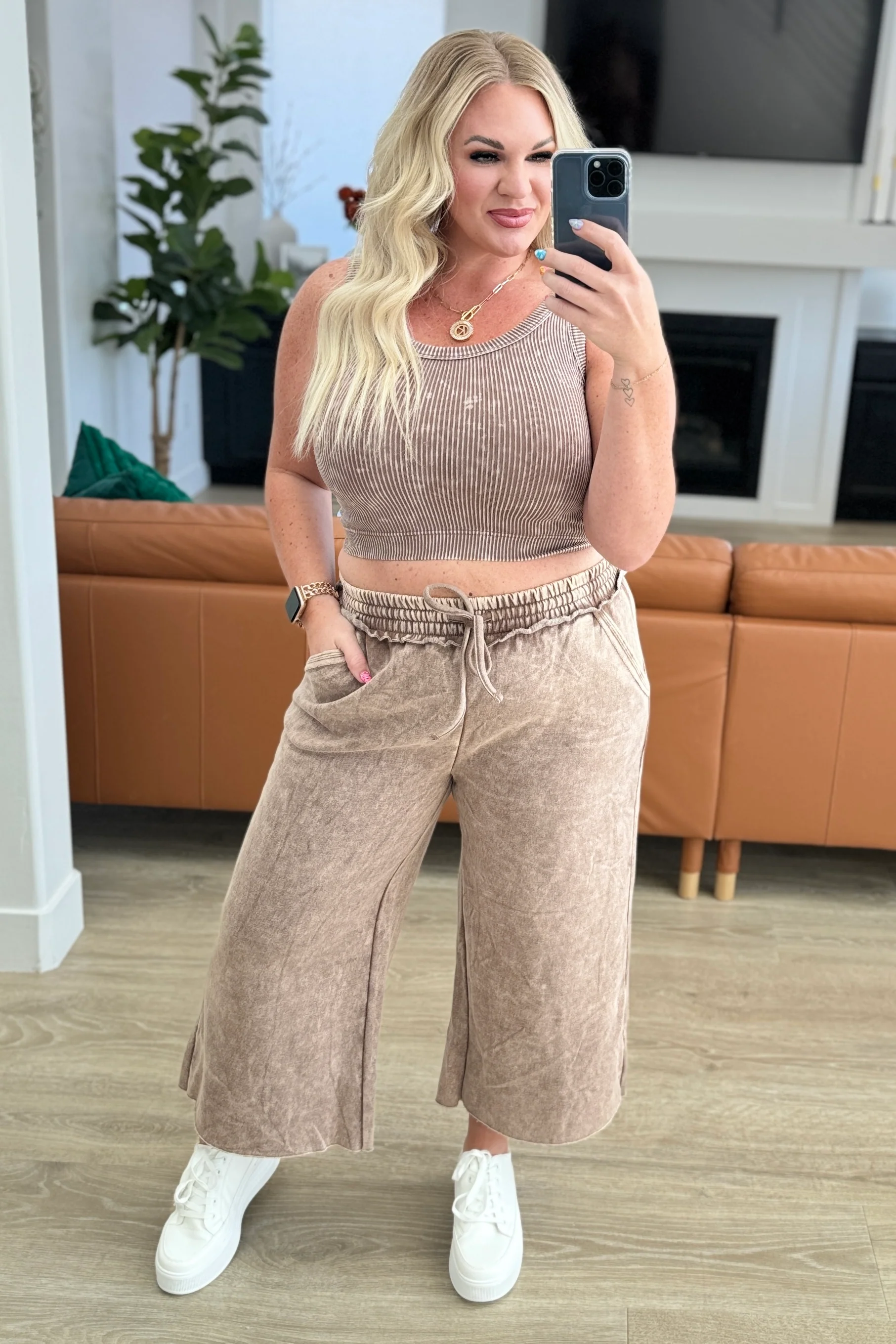 Acid Wash Wide Leg Sweatpants in Mocha - 4/10/2024 - Image 3