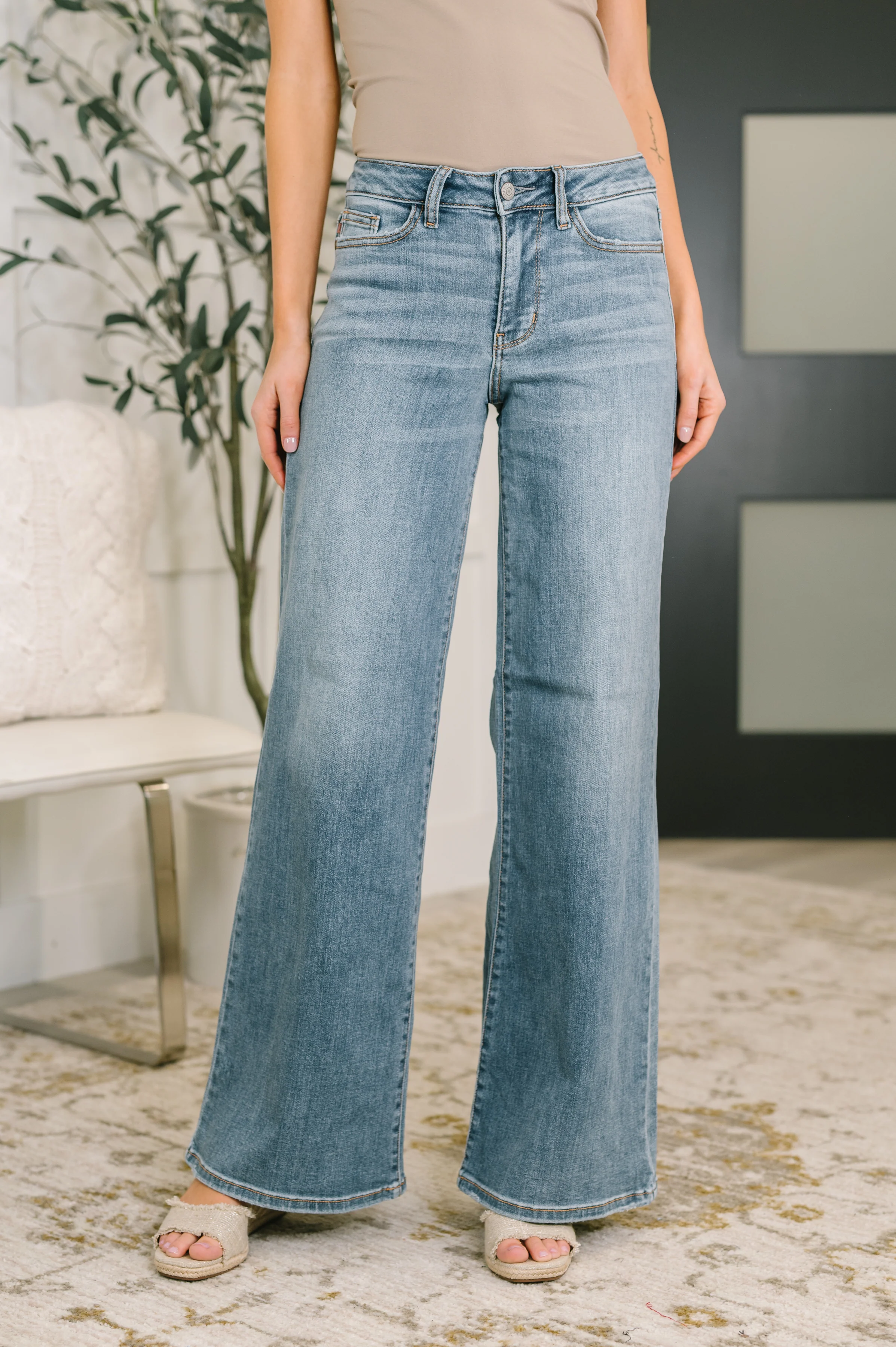 Adrian Mid Rise Retro Wide Leg - 11/19/2025 NEW