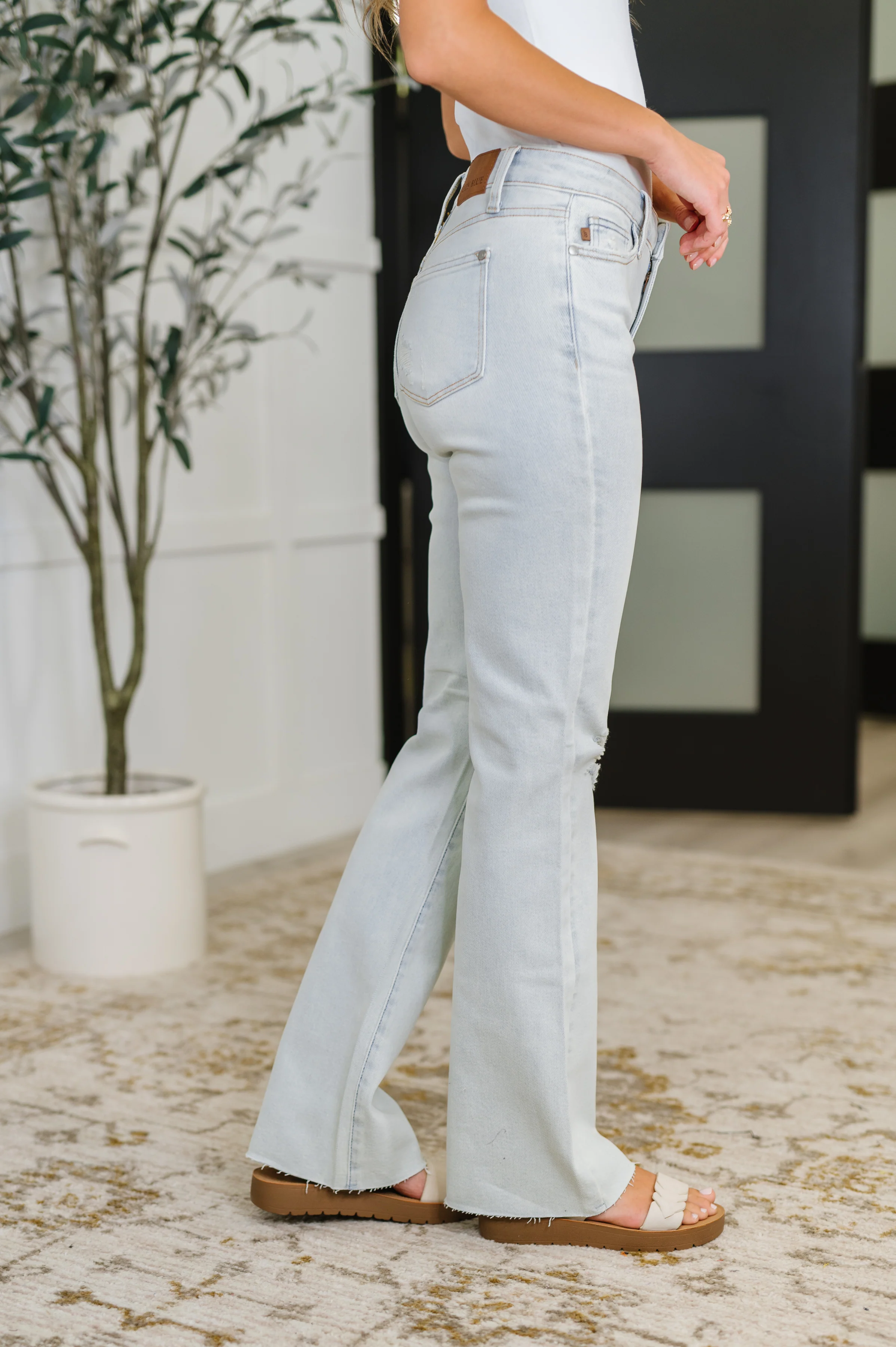 Alyse Mid Rise Destroy & Fray Hem Bootcut - 6/25/2025 - Image 3
