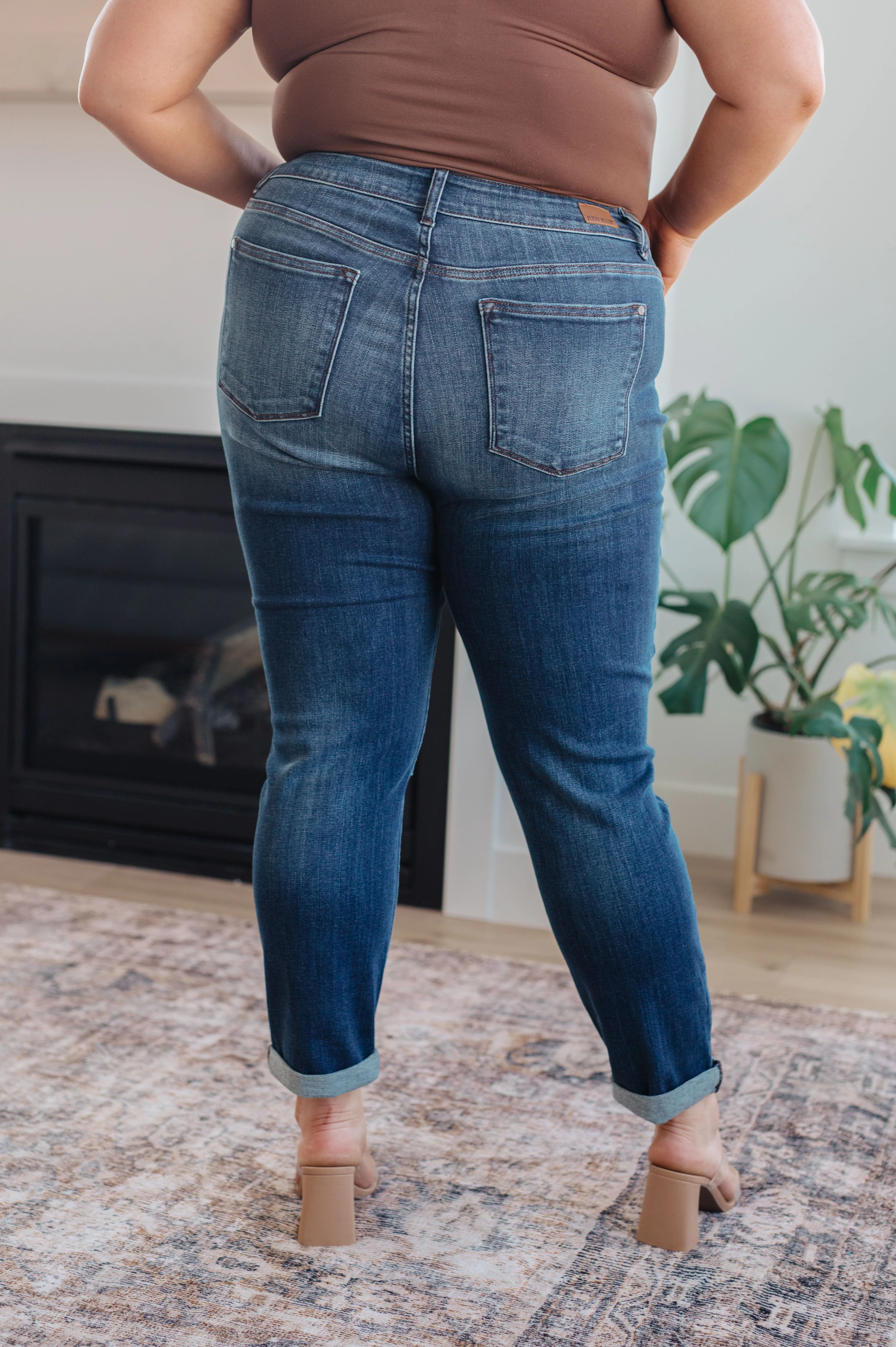 Amber Cuffed Slim Fit Dark Wash Jeans - 7/16/2025 - Image 7