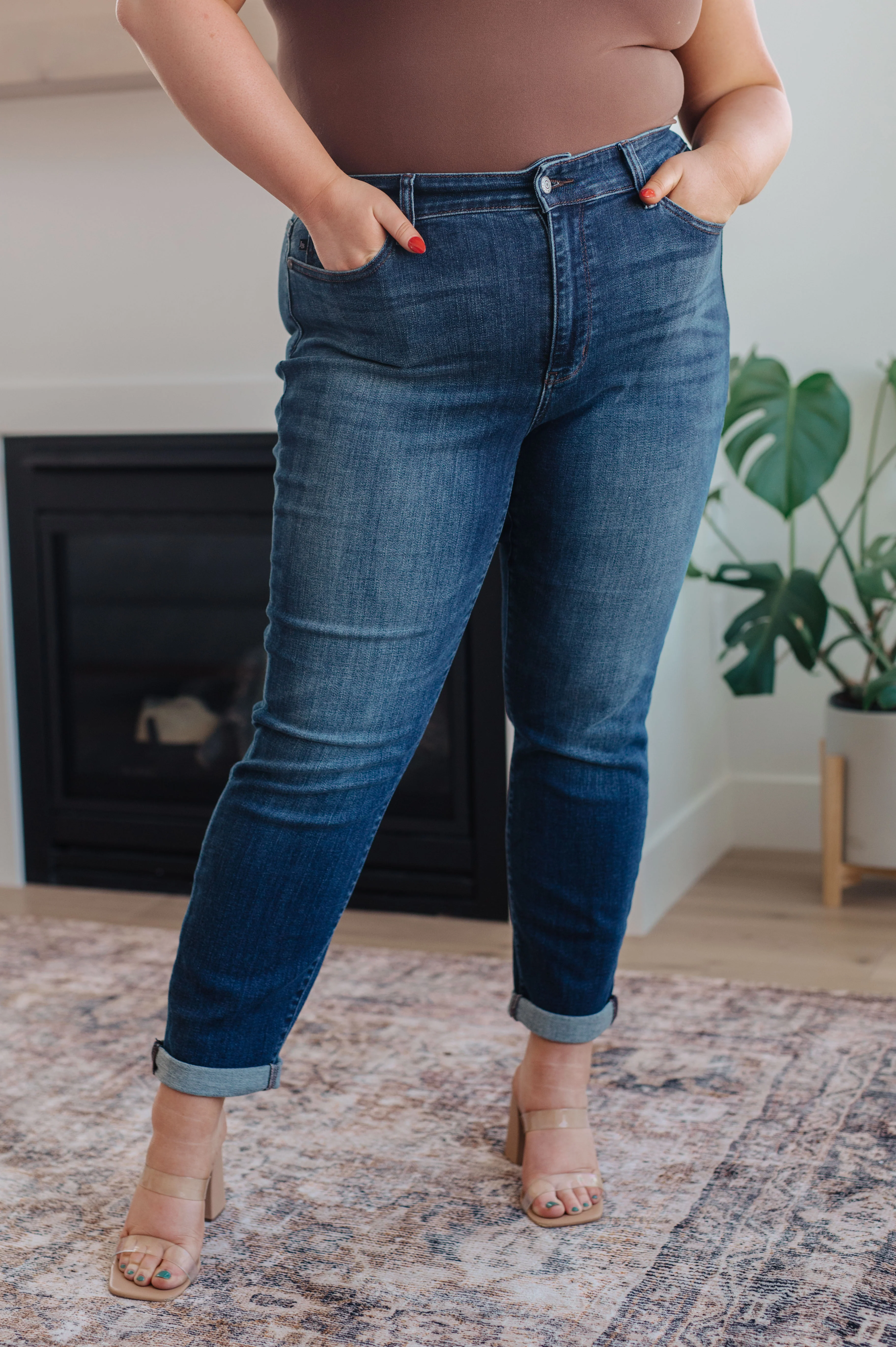 Amber Mid Rise Cuffed Slim Fit Jeans - 11/8/2023 - Image 4