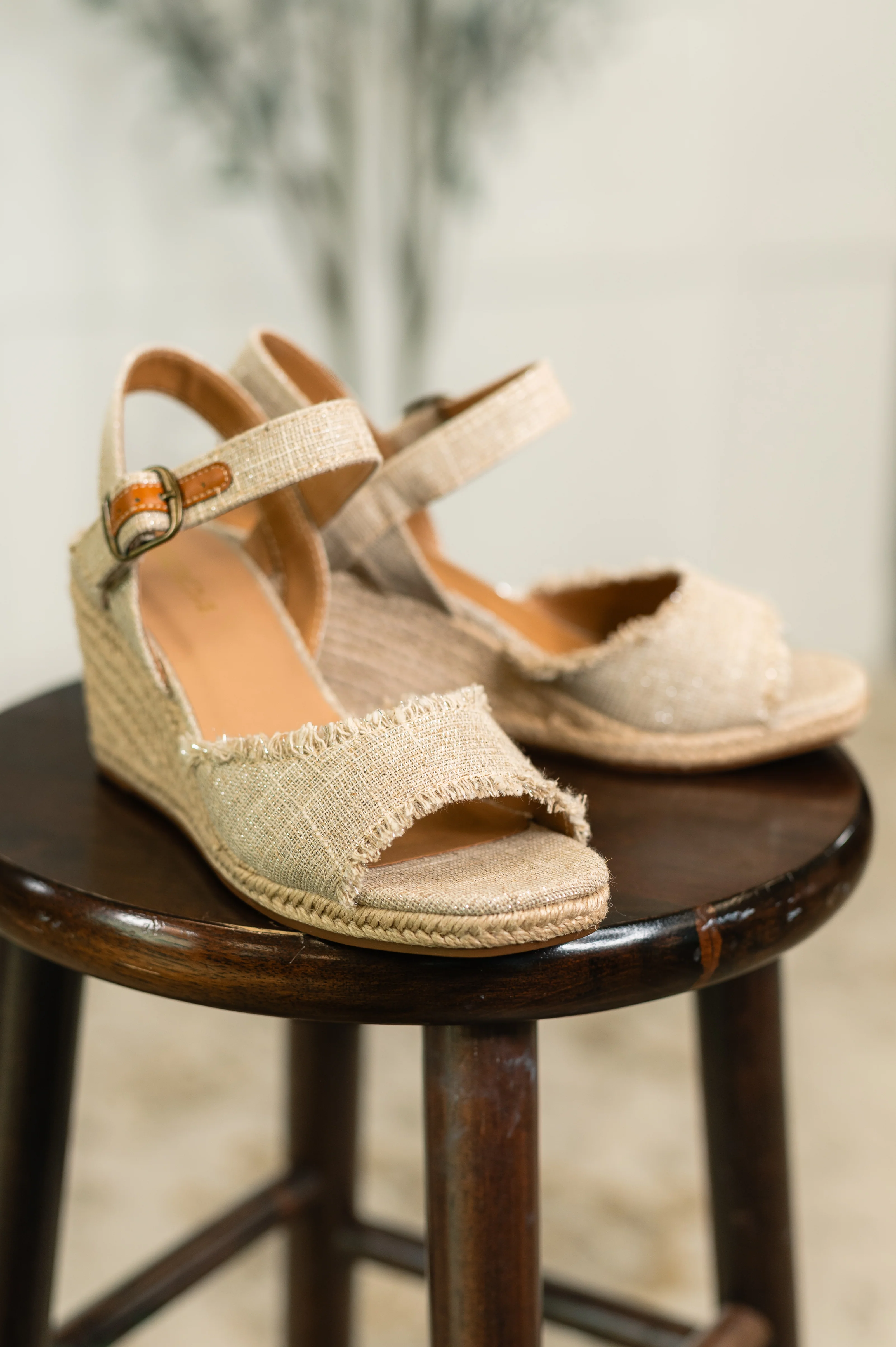 Arnold Natural Linen Wedges - 5/16/2025 - Image 3
