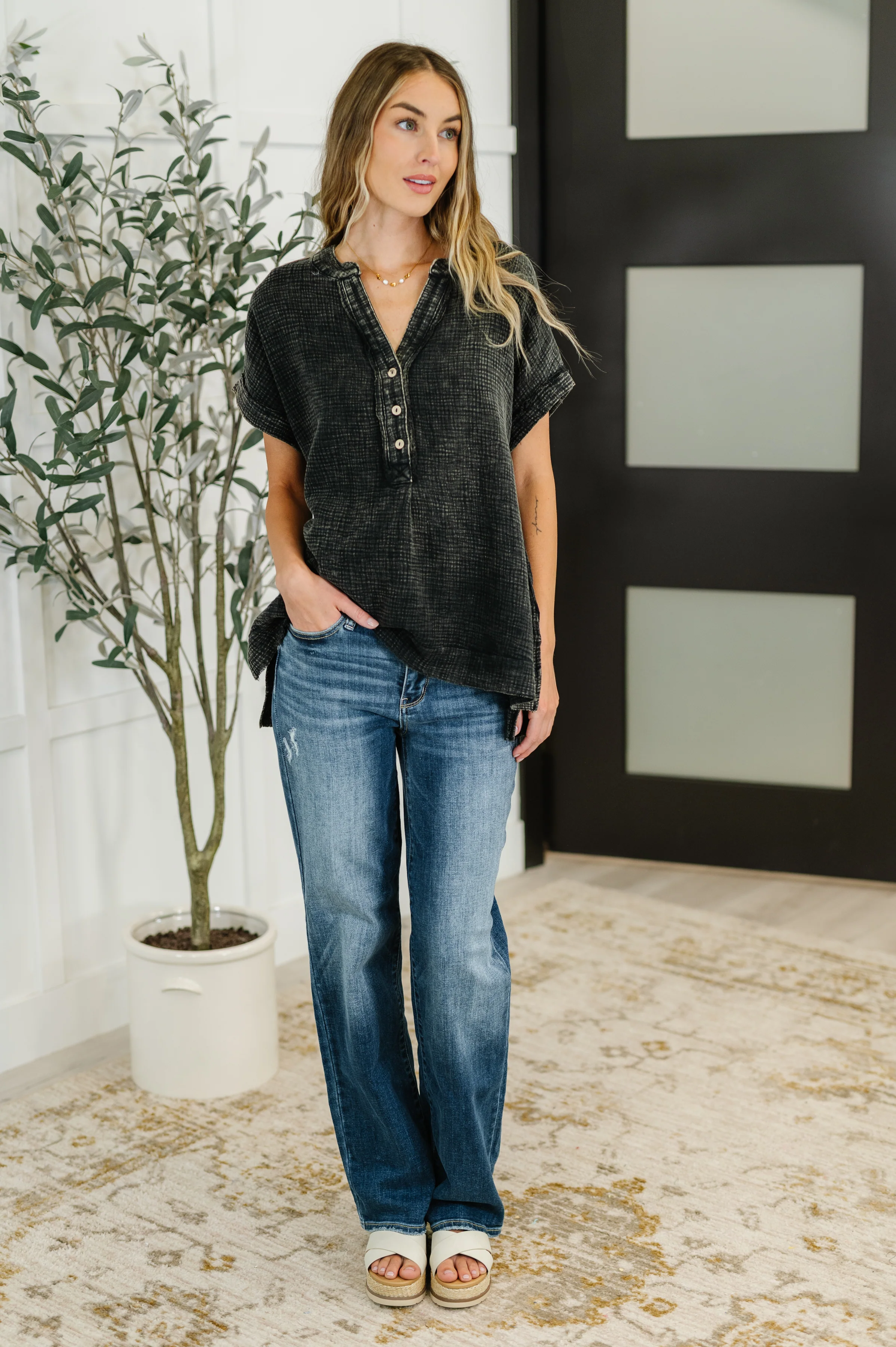 Basic Fade V-Neck Acid Wash Top in Ash Black - 6/4/2025 - Image 3