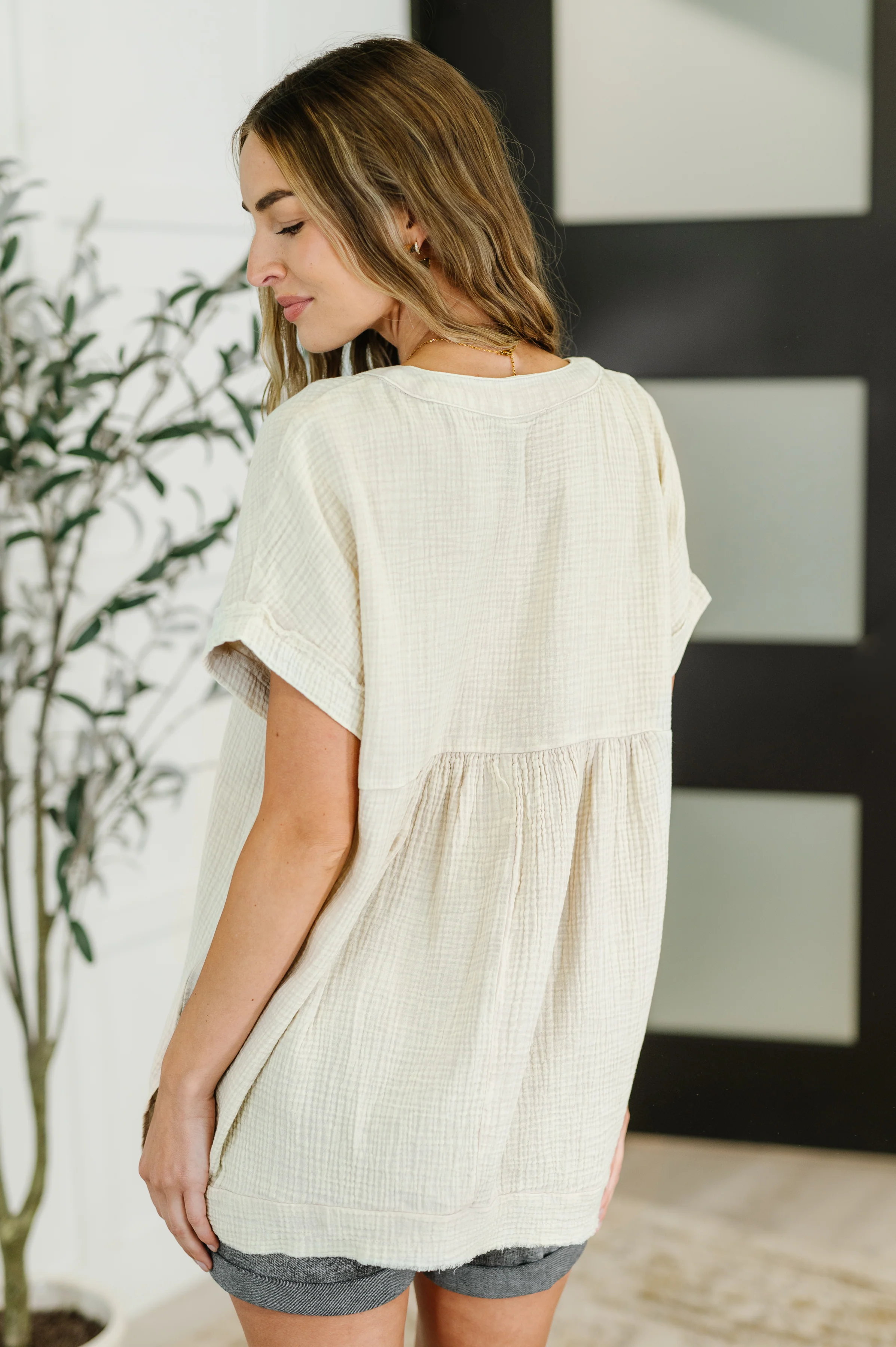 Basic Fade V-Neck Acid Wash Top in Sand Beige - 6/4/2025 - Image 6