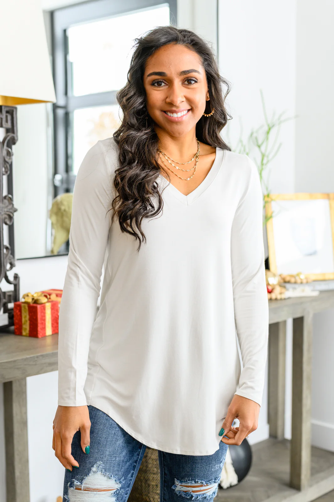 Basics Are Best Long Sleeve V-Neck Top in Bone - 1/3/2023 - Image 6