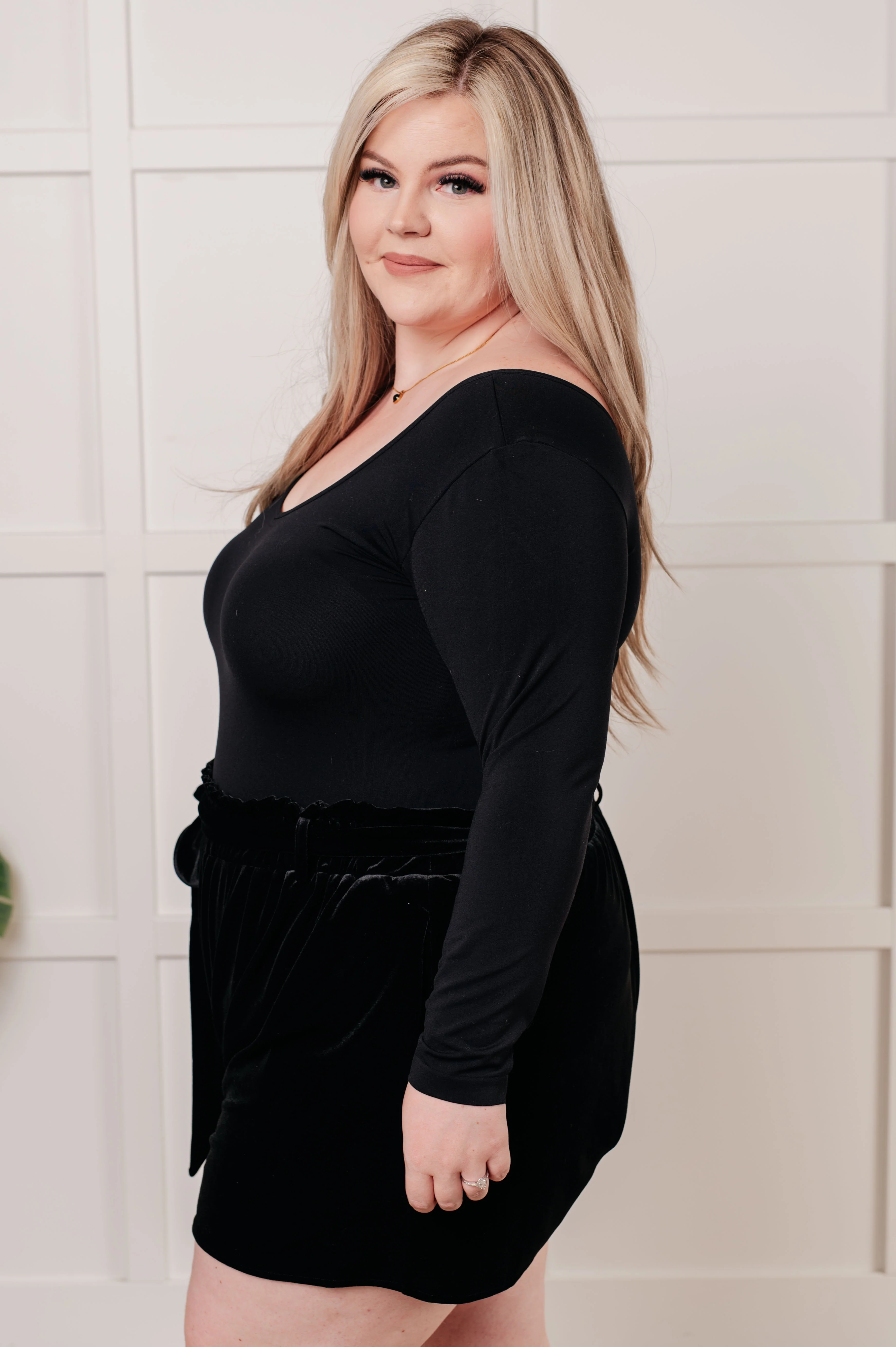 Bring in the Basics Seamless Reversible V-Neck Black - 11/6/2024 - Image 5