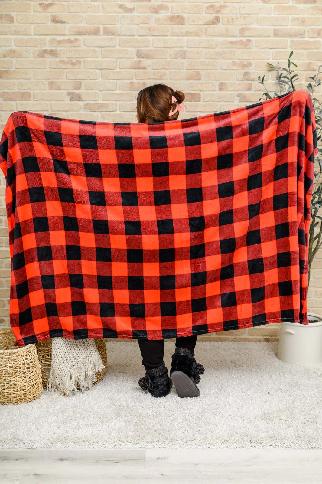 Buffalo Plaid Blanket In Red & Black - 11/23/2022 - Image 6