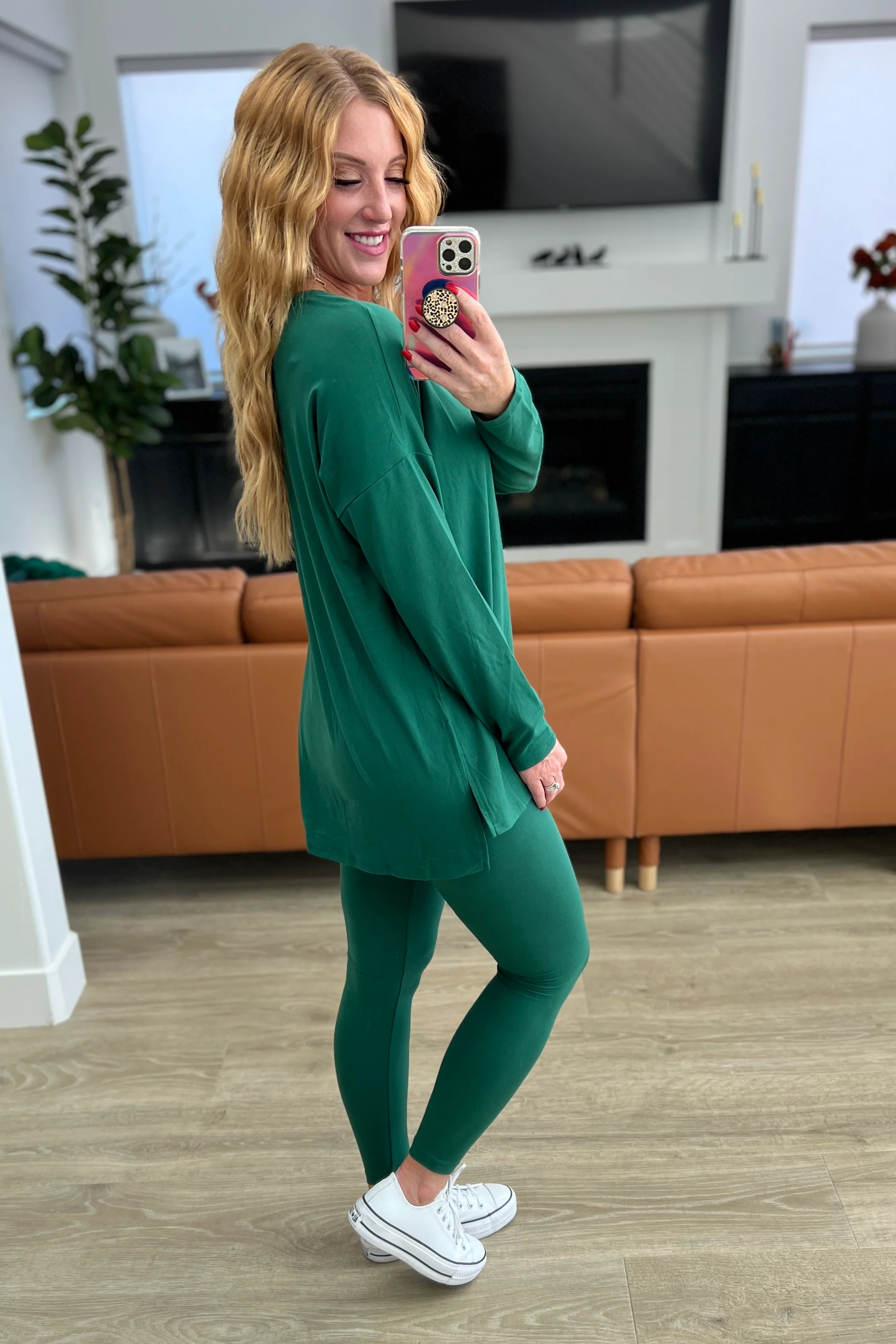 Buttery Soft V-Neck Long Sleeve Loungewear Set in Dark Green - 11/8/2023 - Image 4