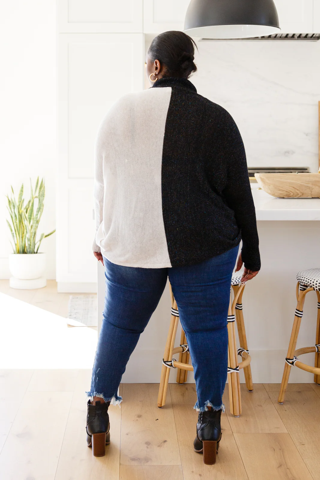 Can't Touch This Sparkle Color Blocked Sweater - 11/10/2022 - Image 14