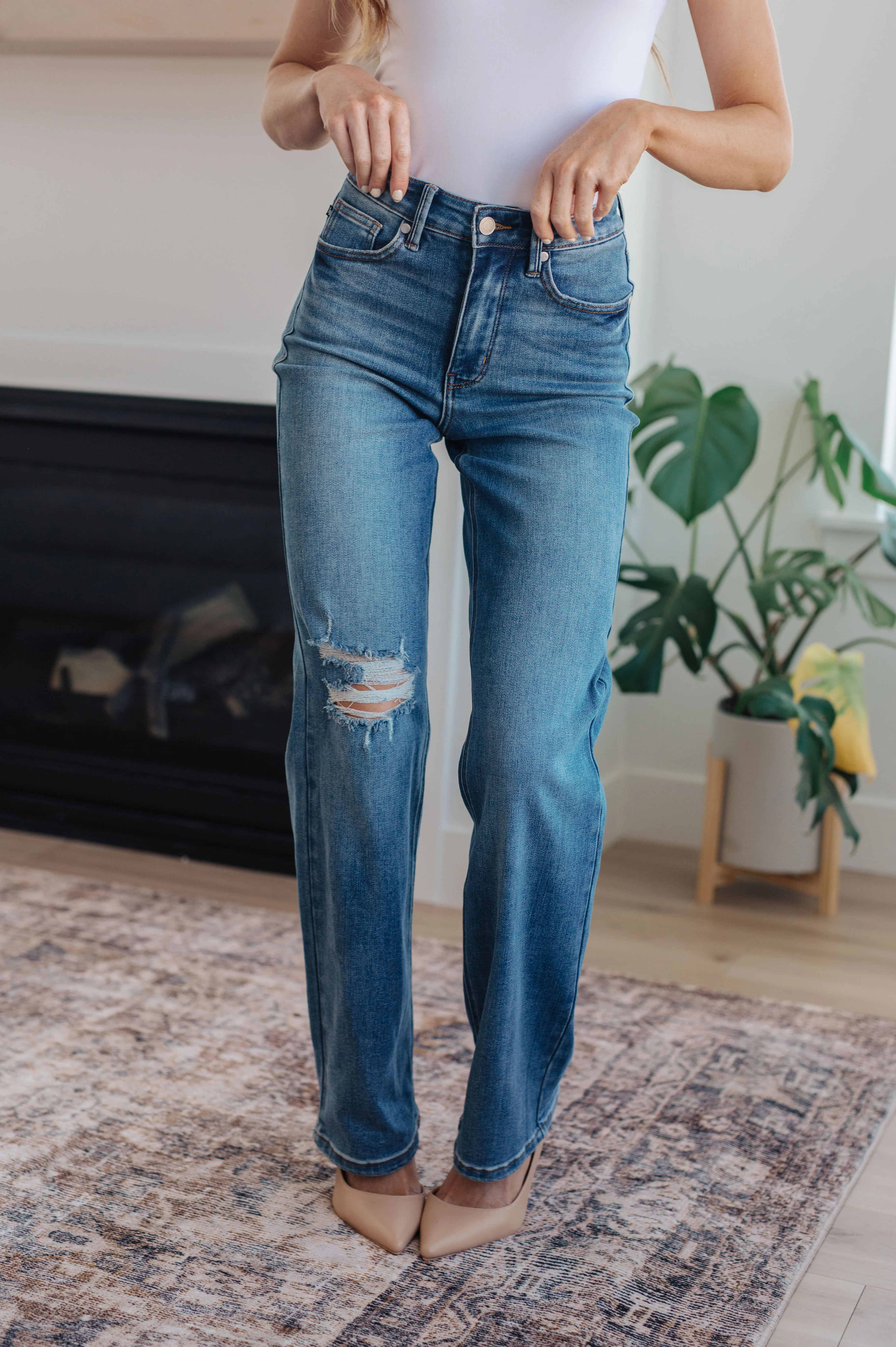 Carrie High Rise Control Top 90's Straight Jeans - 11/8/2023 - Image 4