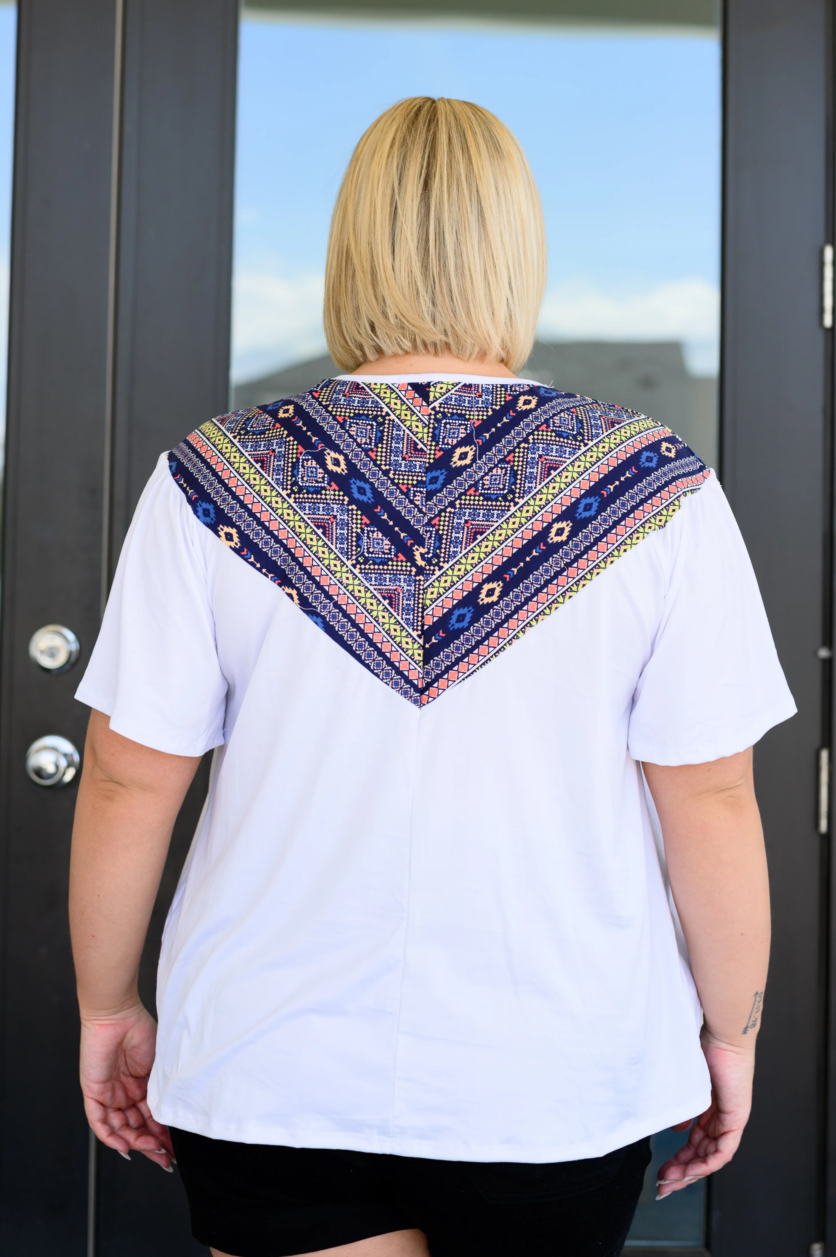 Casually Boho Keyhole Neckline Top - 6/12/2025 - Image 5
