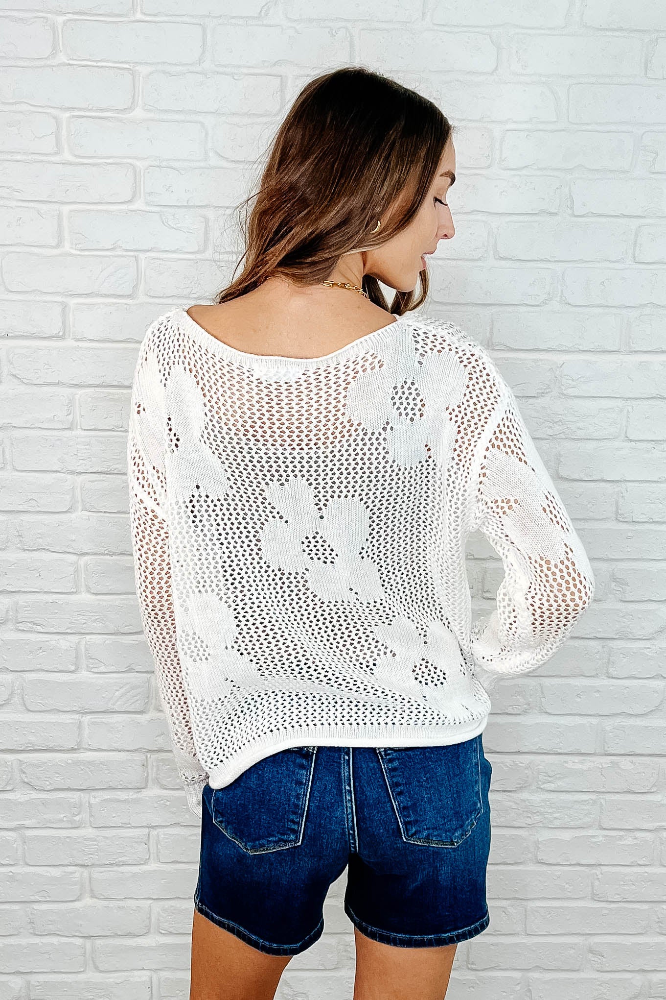 Catch the Breeze Layering Top in Off White - 3/25/2025 - Image 4