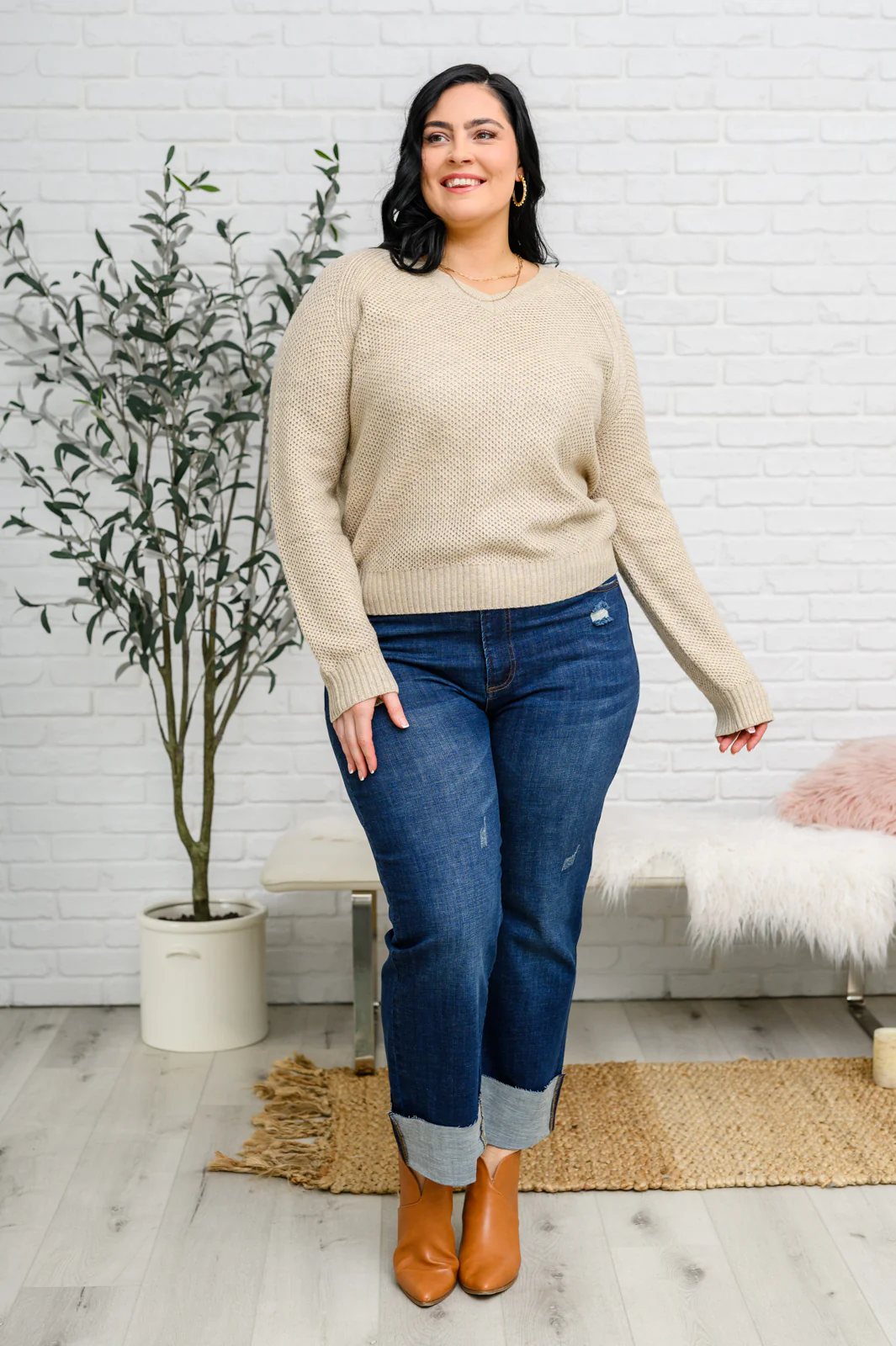 Chai Latte V-Neck Sweater in Oatmeal - 1/10/23 - Image 7