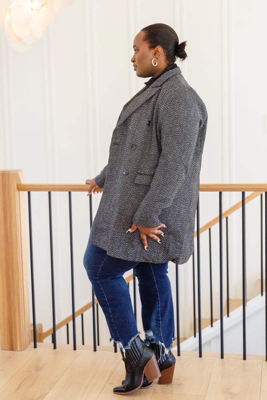 Chic Upon Arrival Button Down Blazer Jacket In Black - 11/8/2022 - Image 6