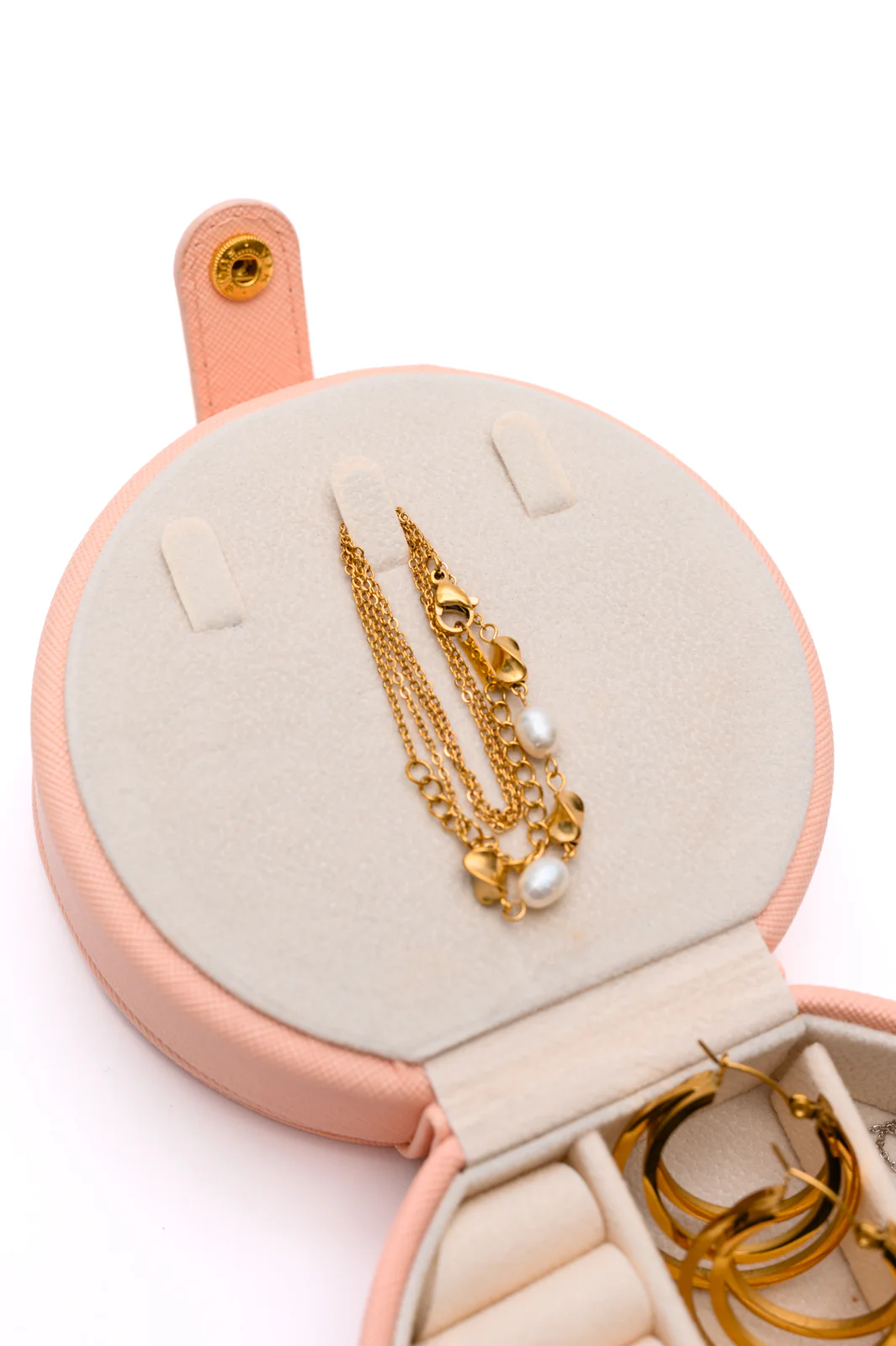 Circular Travel Jewelry Case in Pink - 11/22/2024 - Image 4