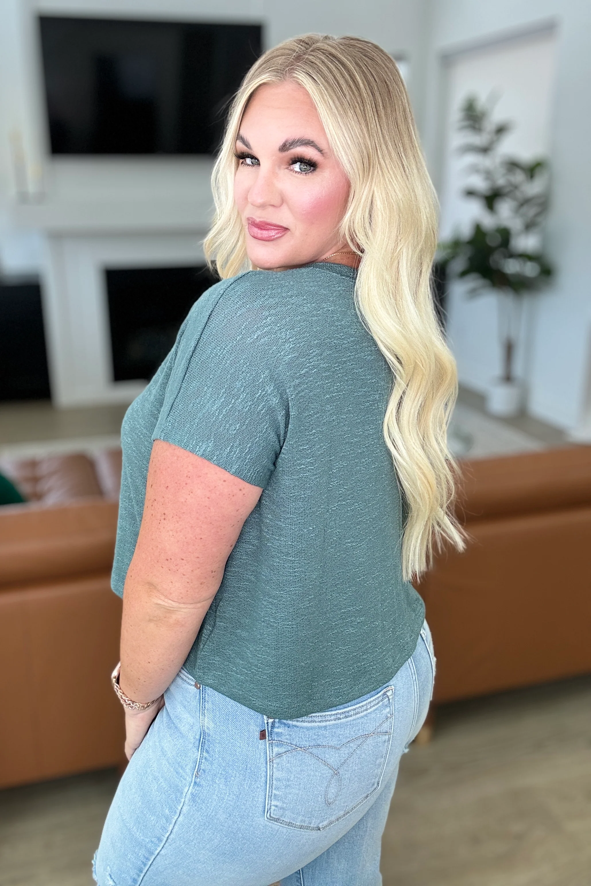 Classic Comfort V-Neck Top in Ash Jade - 6/19/2024 - Image 4