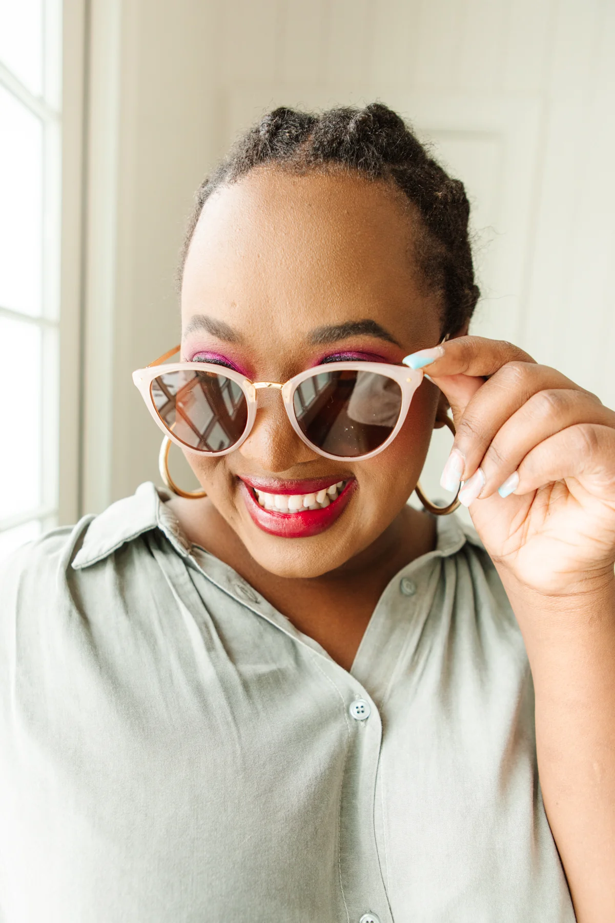 Classicly Cool Sunglasses In Blush - 5/5/2022 - Image 2