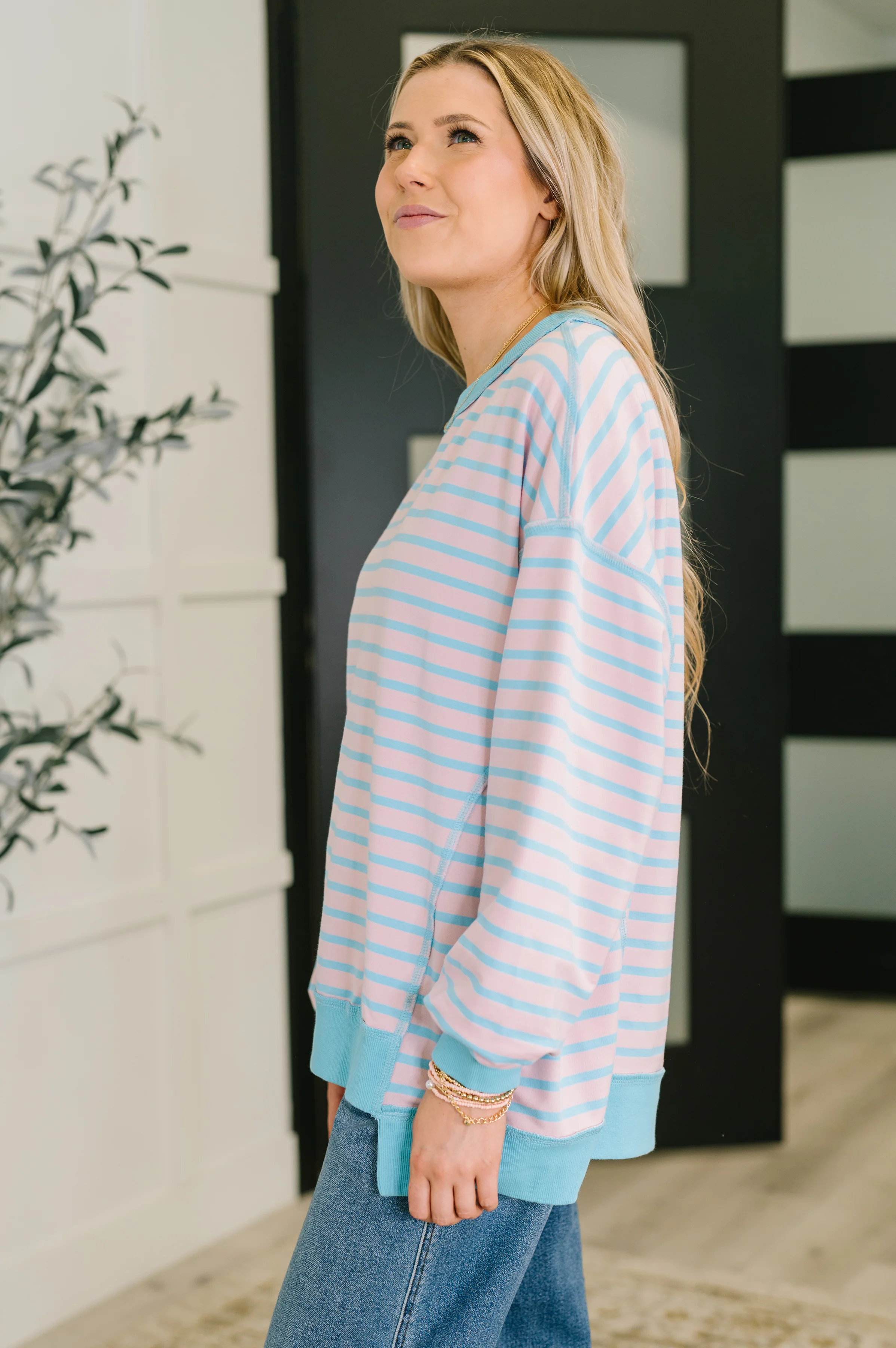 Color Clash Drop Shoulder Long Sleeve - 2/9/2026 - Image 4