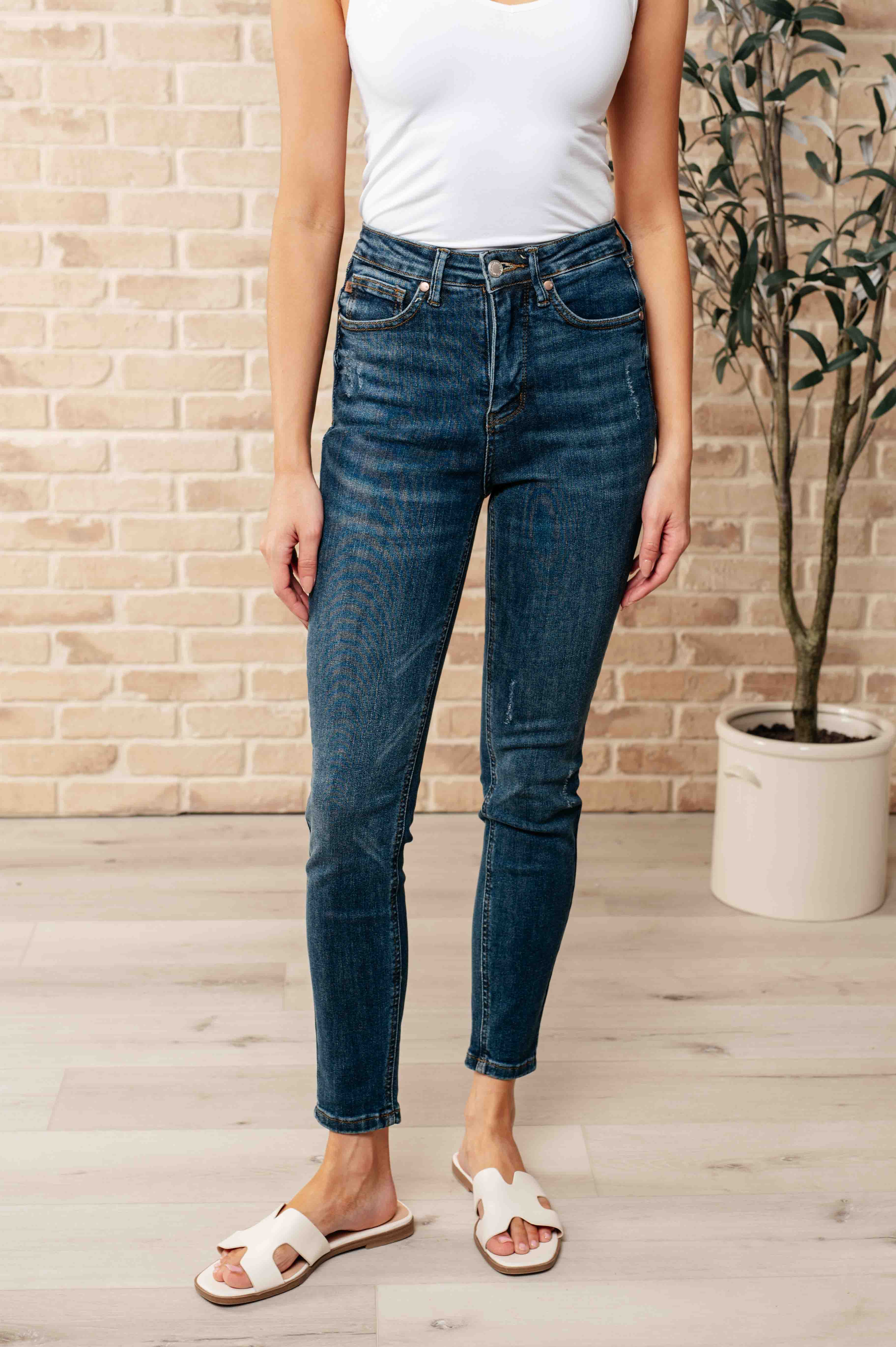 Cora High Rise Control Top Skinny Jeans - 6/26/2024 - Image 4