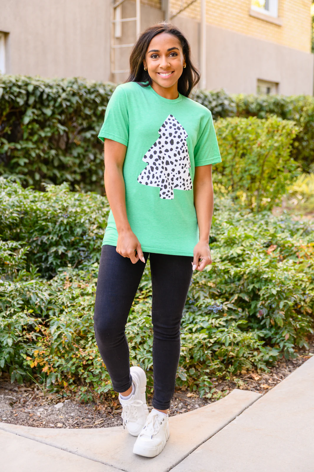 Dalmatian Tree Graphic Tee in Kelly Green - 11/3/2022 - Image 4