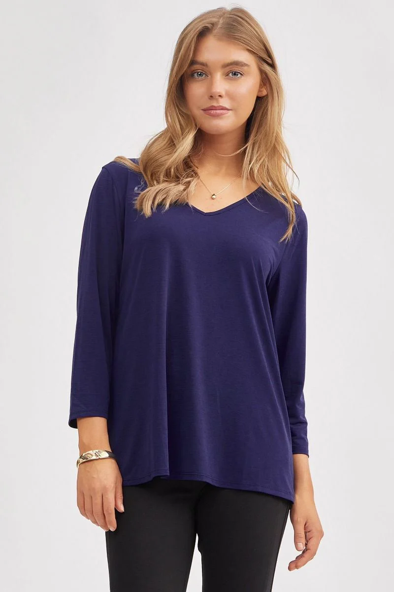 Dear Scarlett Signature Classic V-Neck Top - Summer 25 Capsule - Image 12