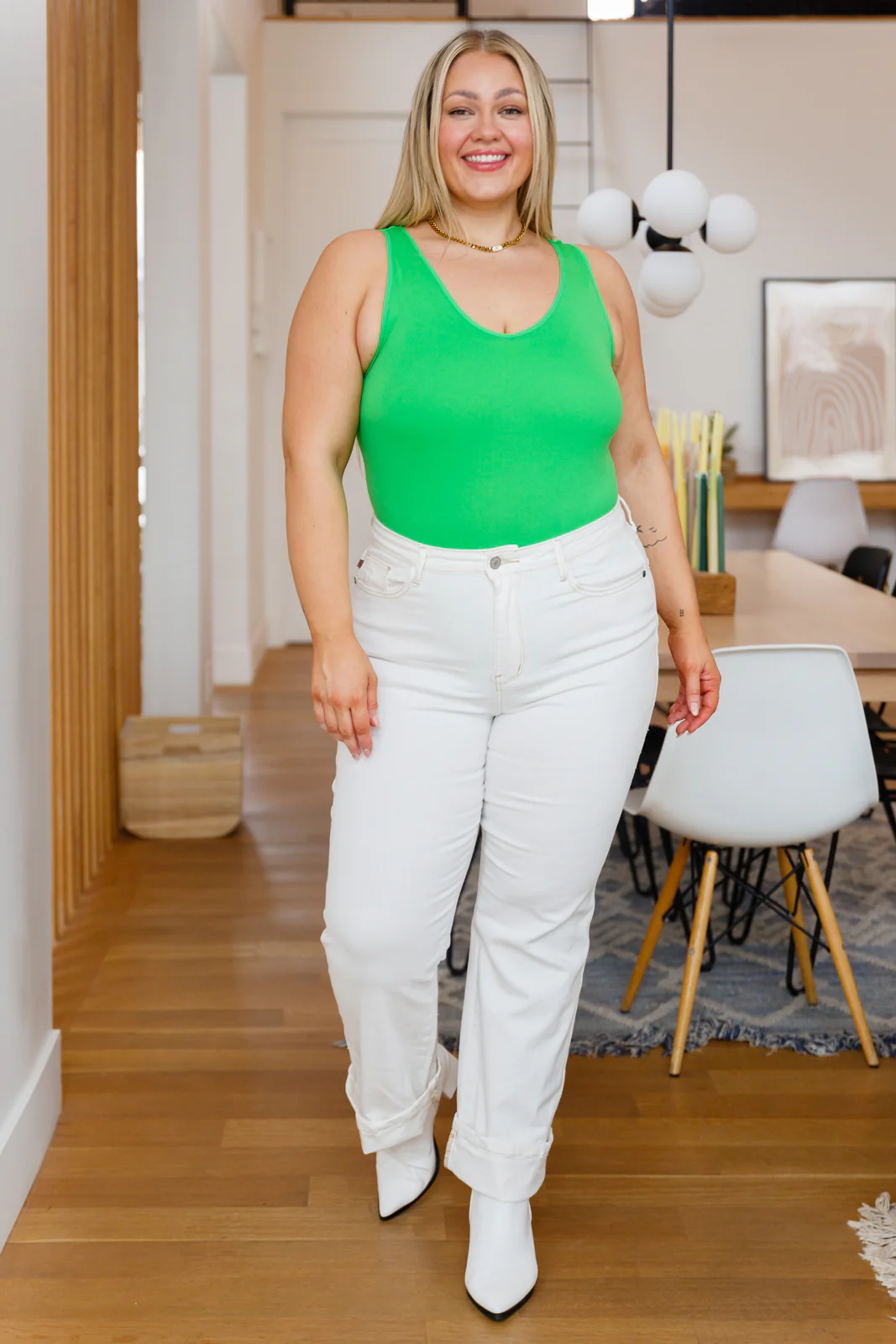 Diana Straight Leg Jeans In White - 2/17/2023 - Image 8