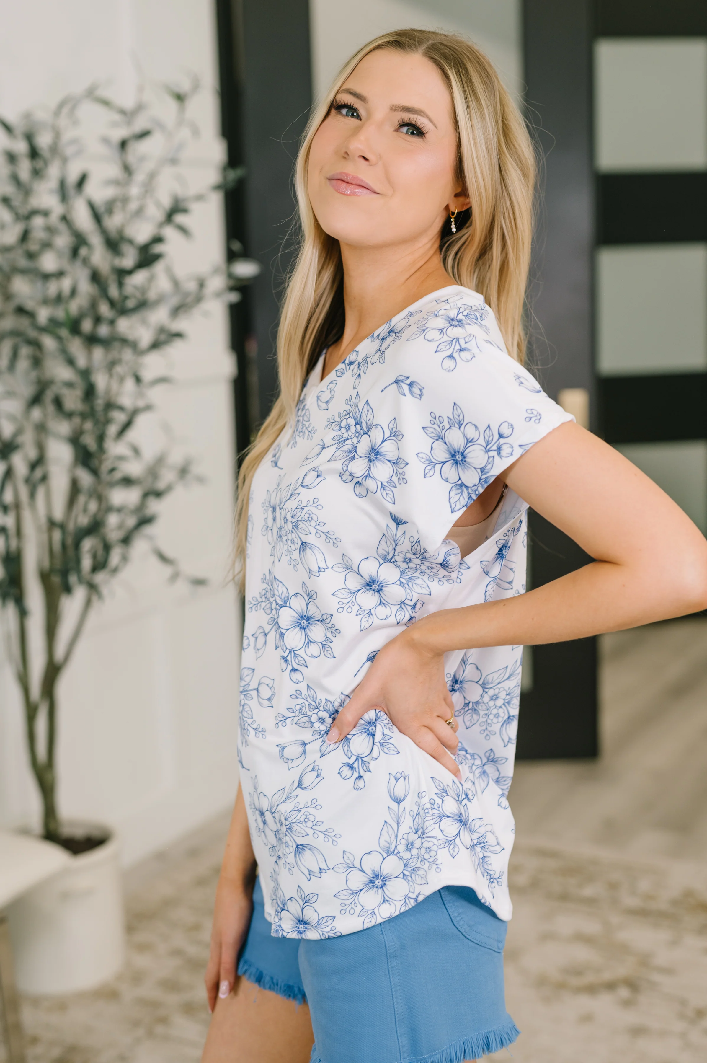 Down Right Delicate V-Neck Floral Top - 6/16/2026 NEW - Image 4