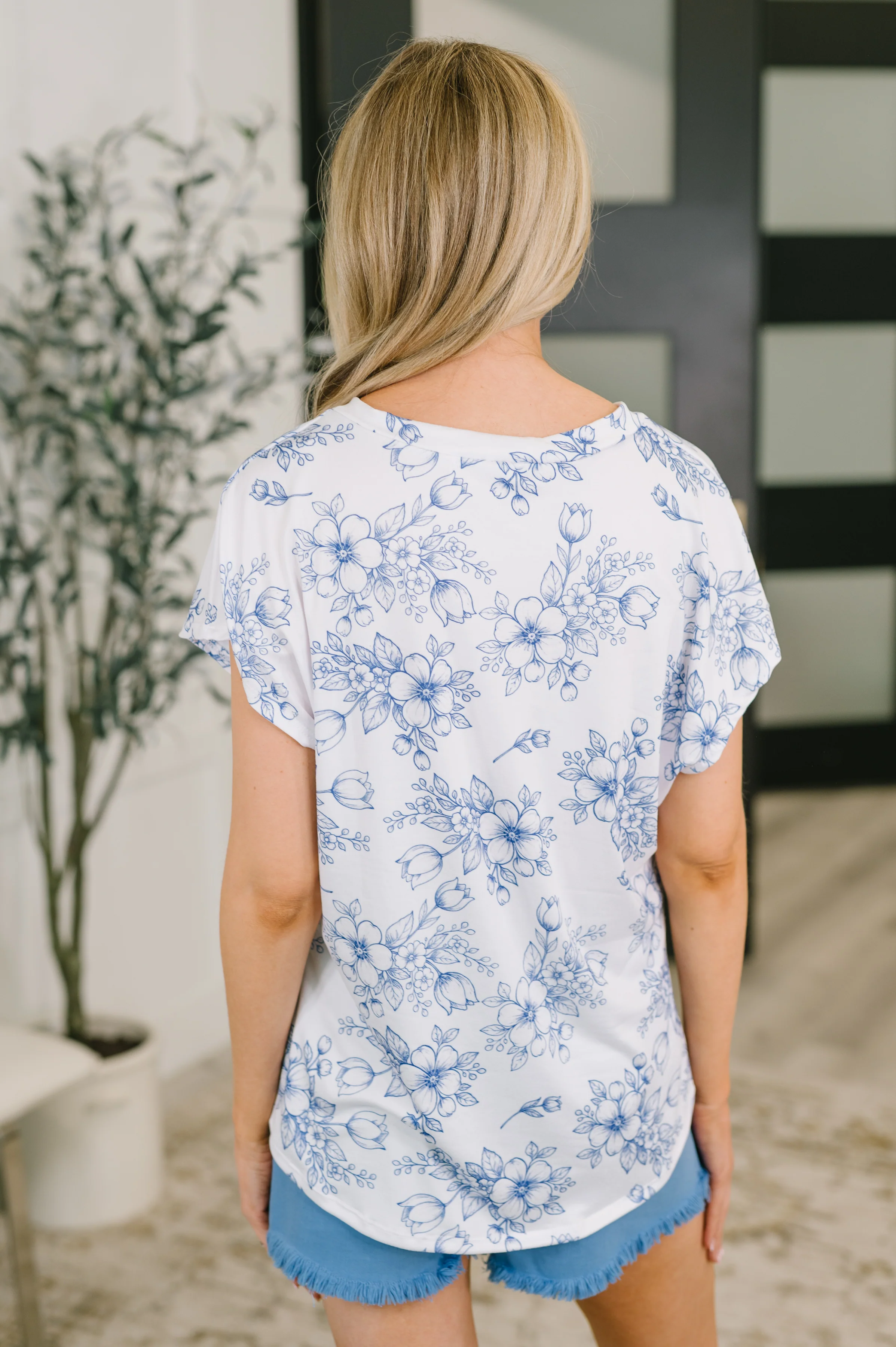 Down Right Delicate V-Neck Floral Top - 6/16/2026 NEW - Image 5