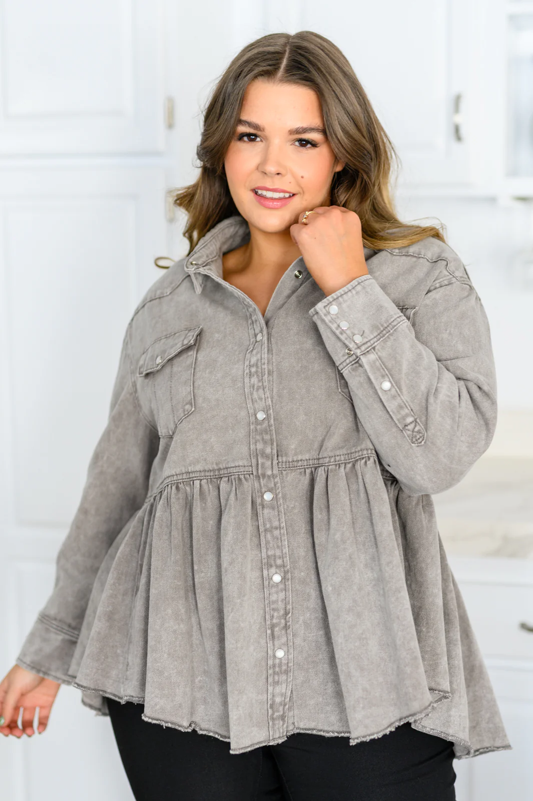 Earl Grey Button Up Long Sleeve Top - 12/27/2022 - Image 12