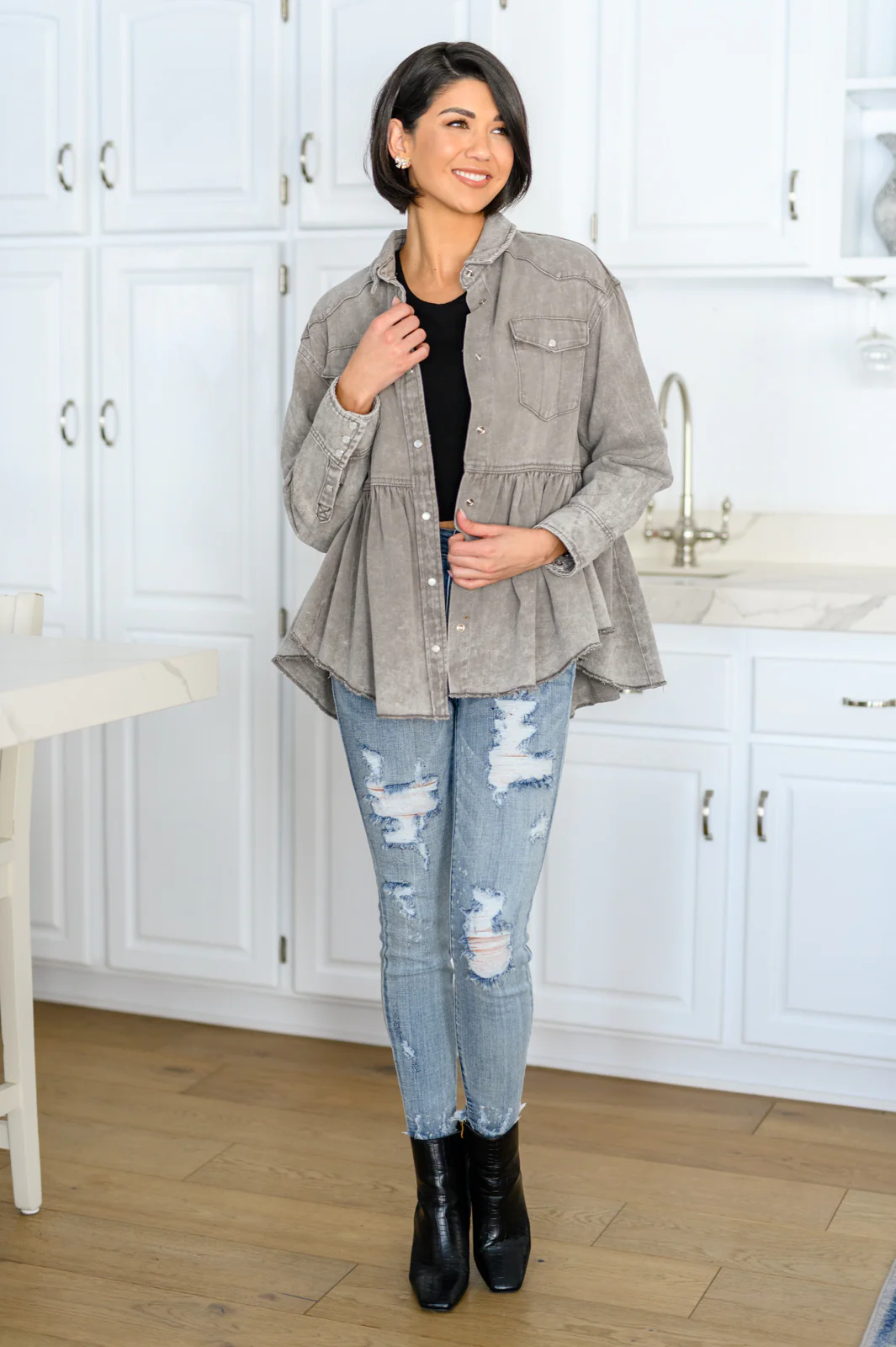 Earl Grey Button Up Long Sleeve Top - 12/27/2022 - Image 6