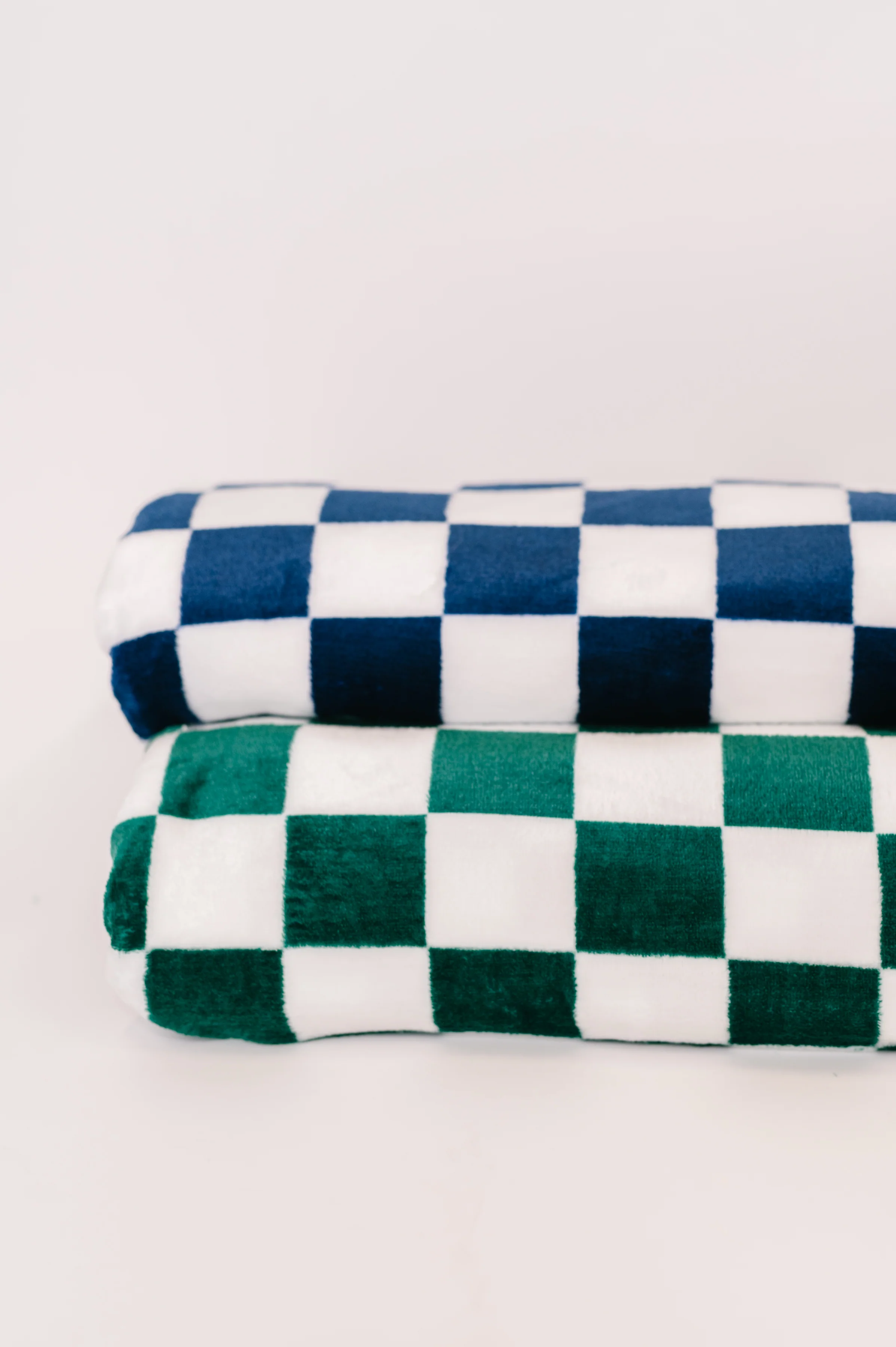 Emerald City Checkered Blanket - 12/1/2025 - Image 4