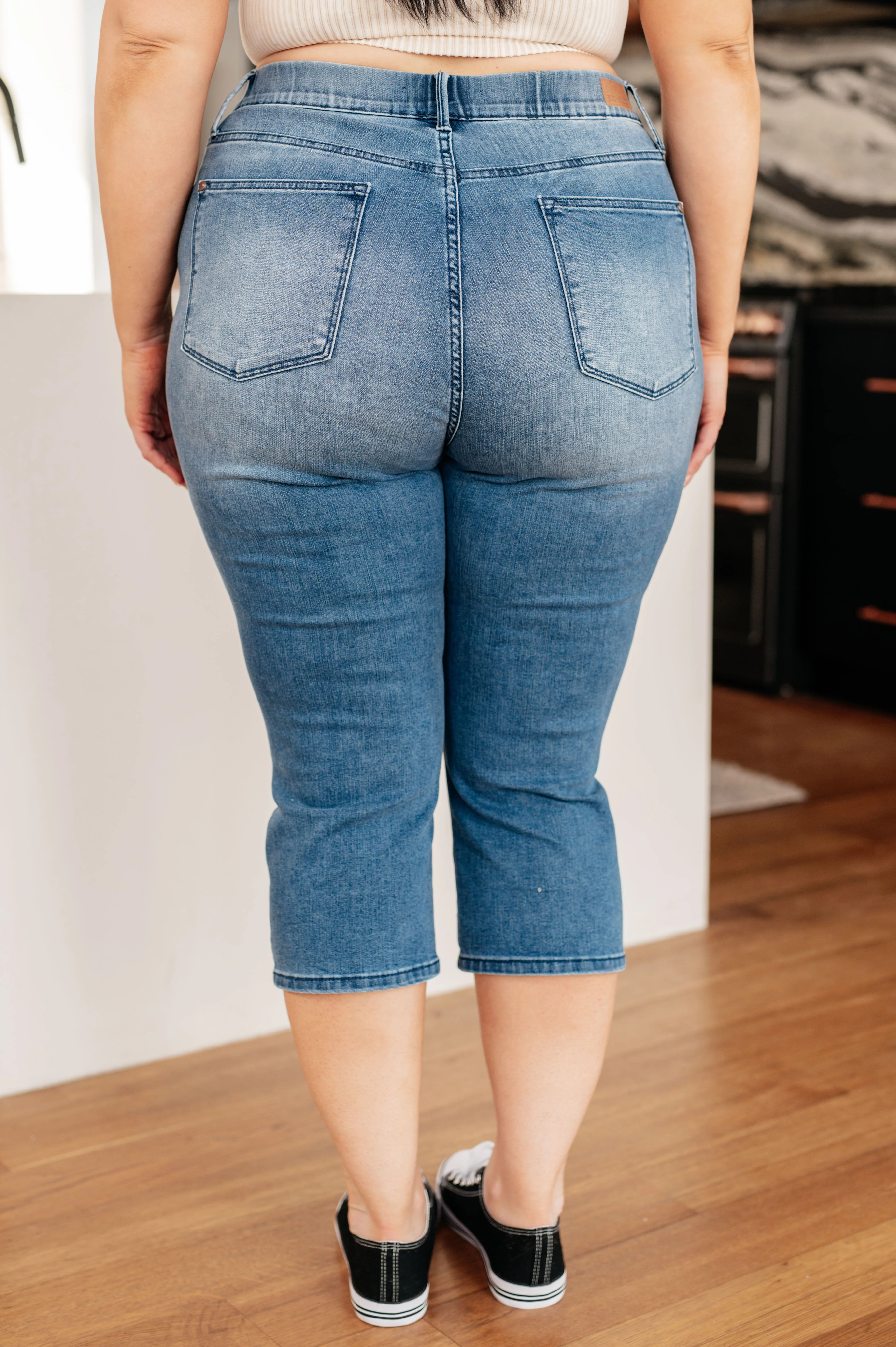 Emily High Rise Cool Denim Pull On Capri Jeans - 1/10/2024 - Image 7