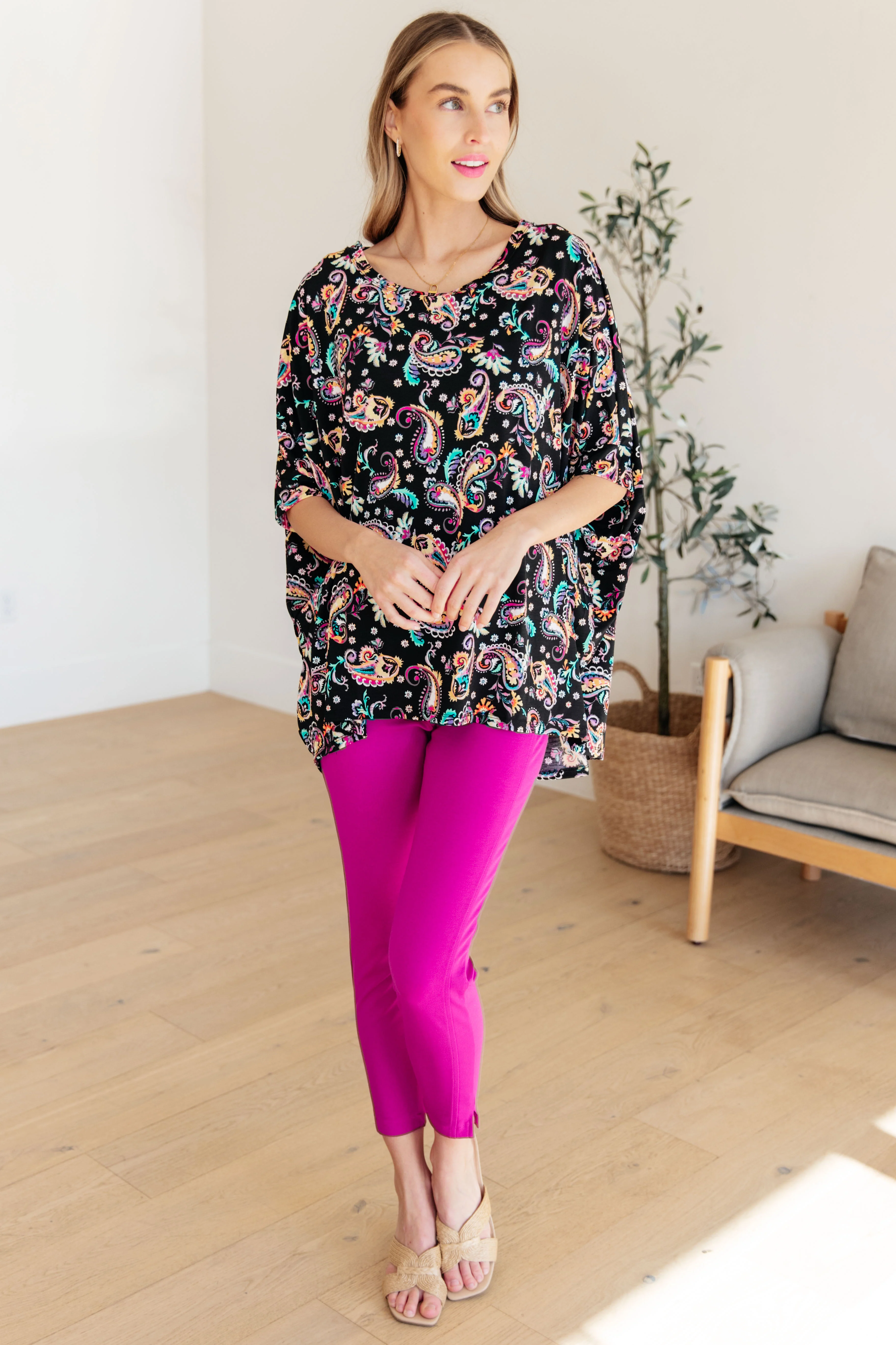 Essential Blouse in Black and Pink Paisley - 3/22/2024 - Image 3