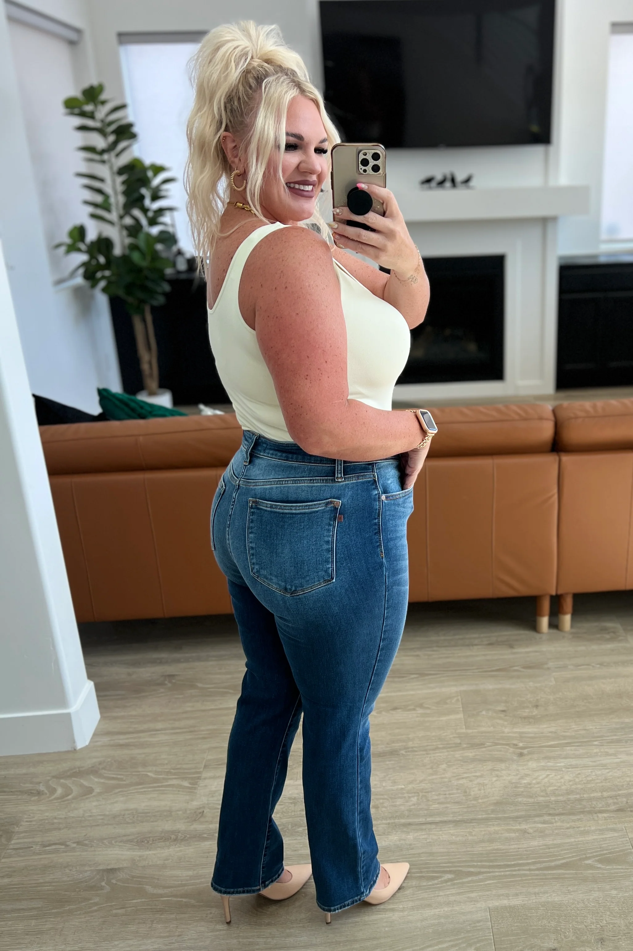 Estelle High Waist Thermal Straight Jeans - 9/20/2023 - Image 14