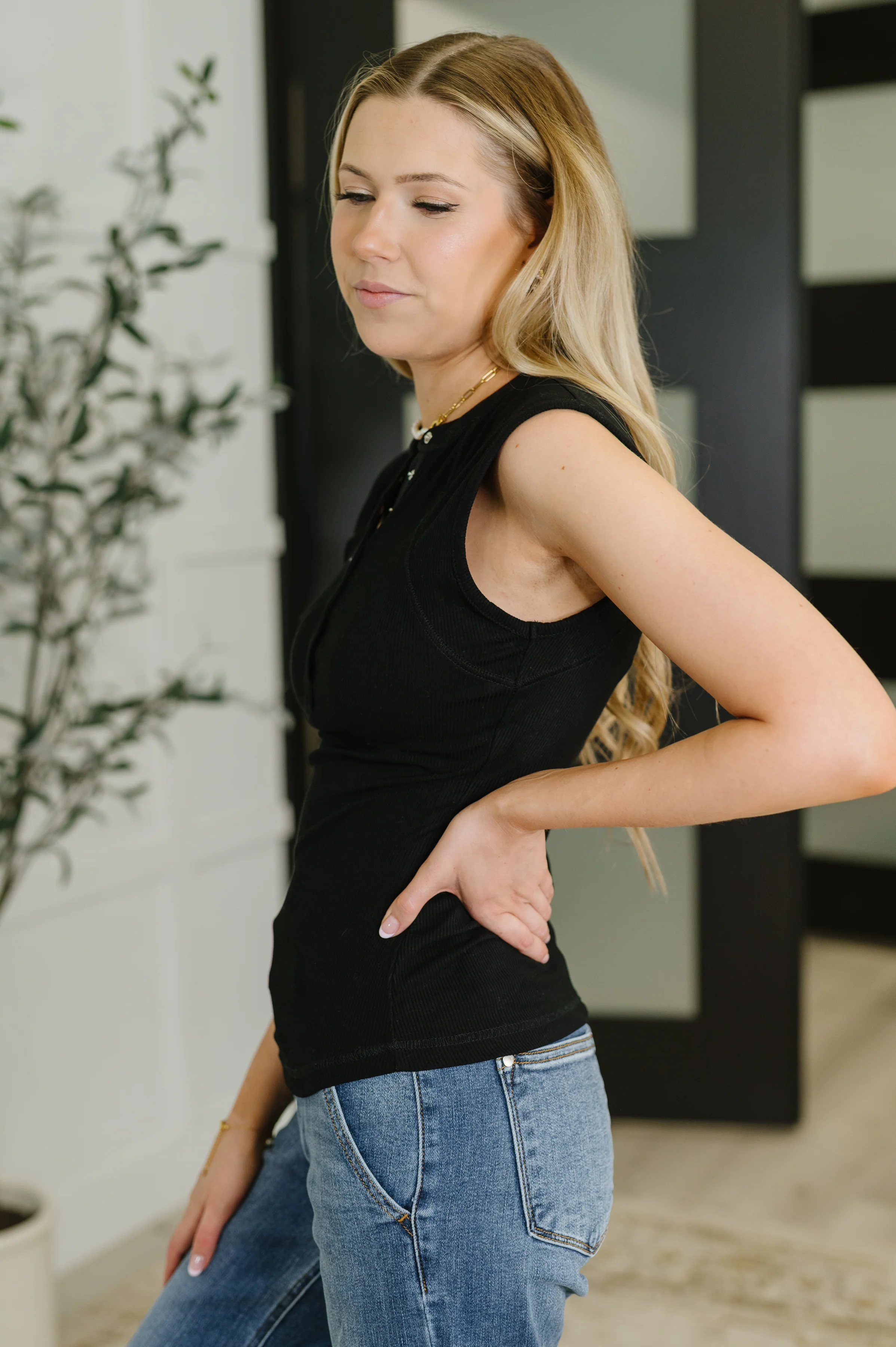 Everyday Edge Knit Henley Tank in Black - 8/15/2025 - Image 4