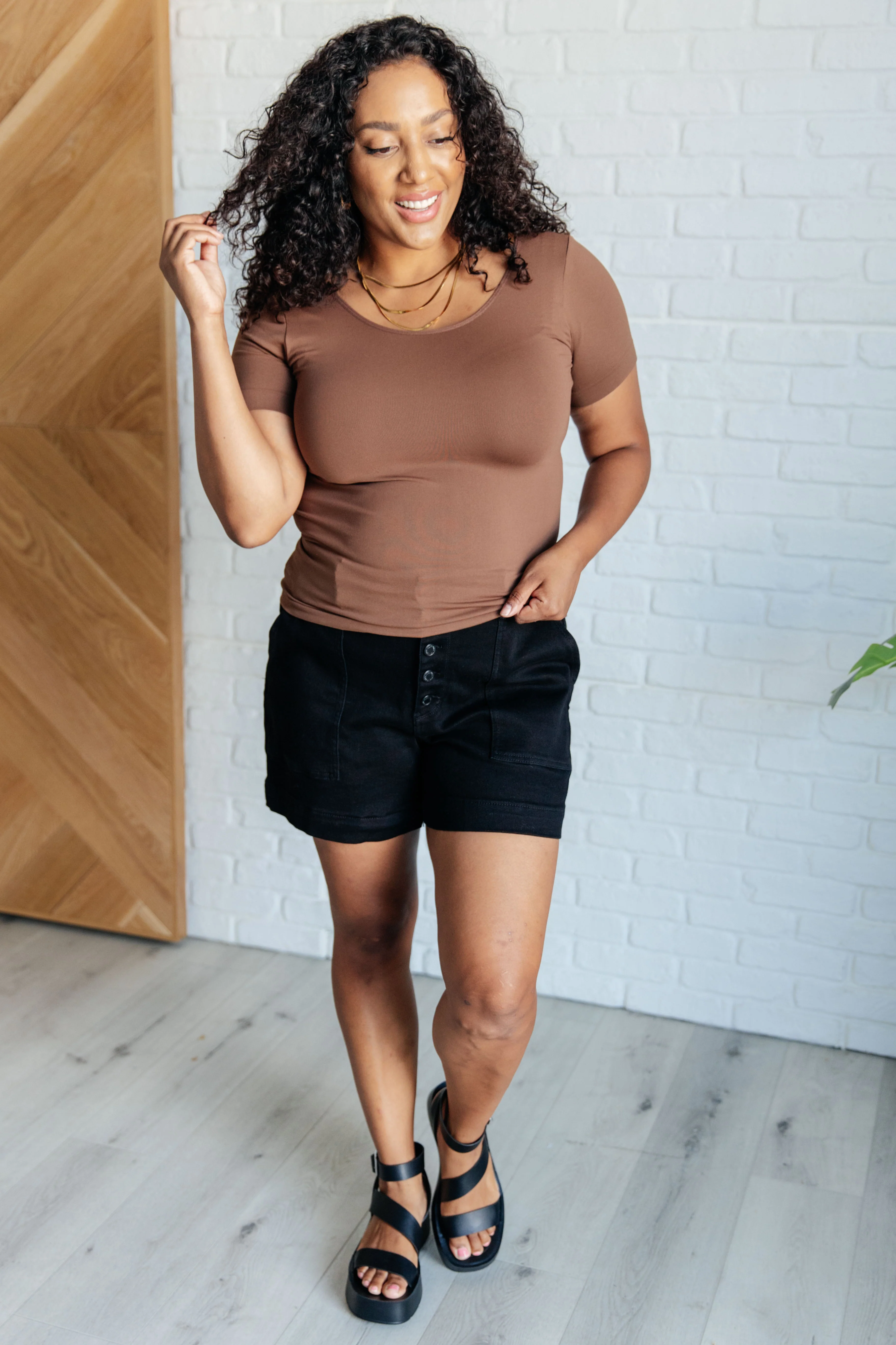 Everyday Scoop Neck Short Sleeve Top in Coffee - 8/8/2024 - Image 3