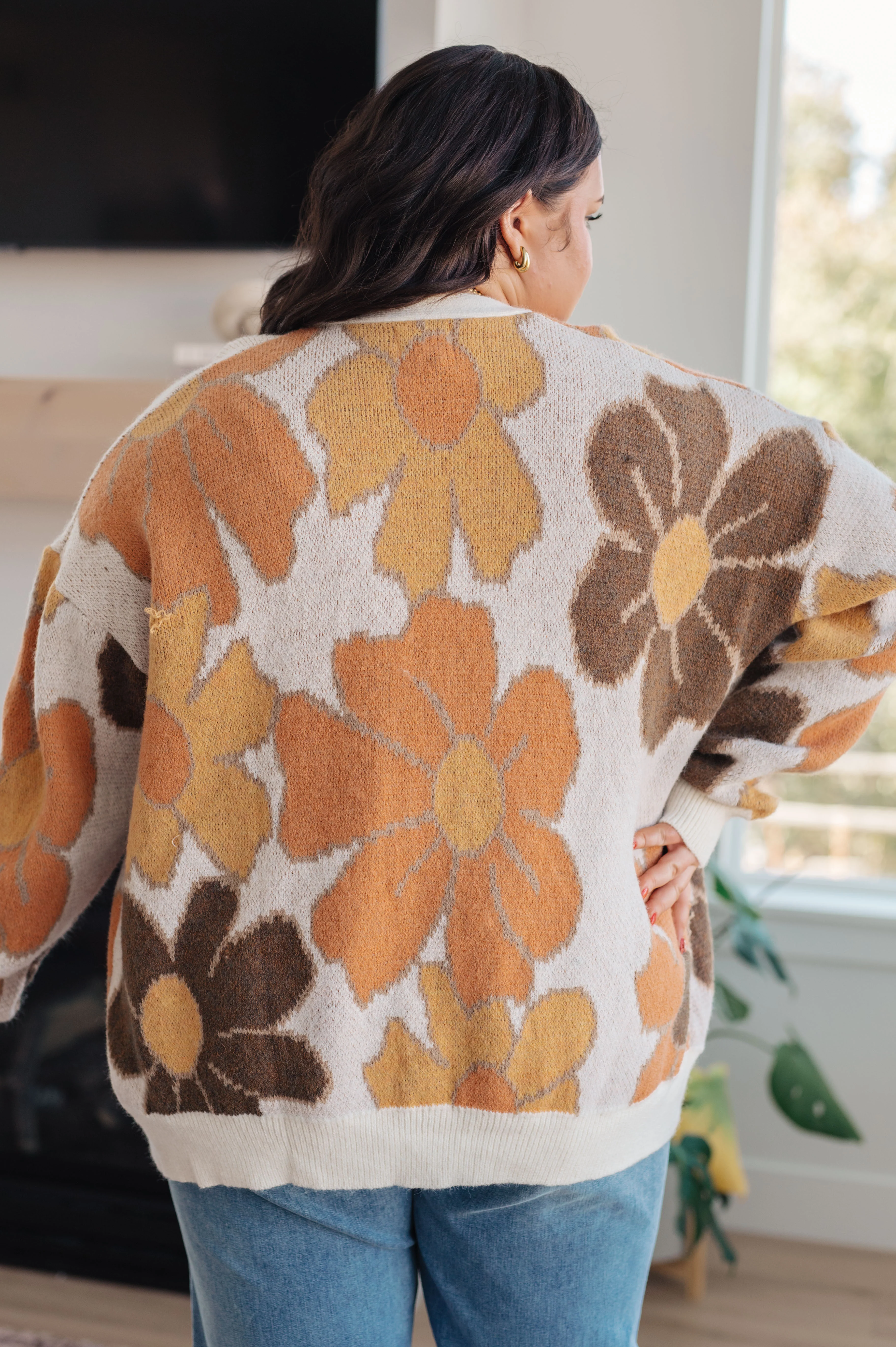 Exquisitely Mod Floral Cardigan - 10/25/2024 - Image 12