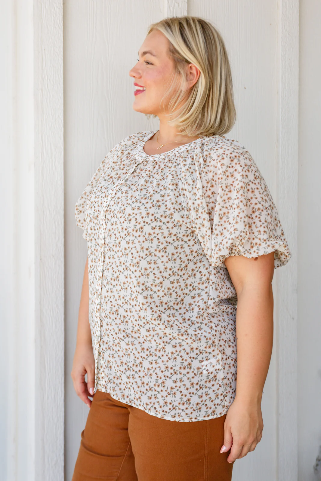 Fancy Me Floral Button Down - 8/4/2023 - Image 10
