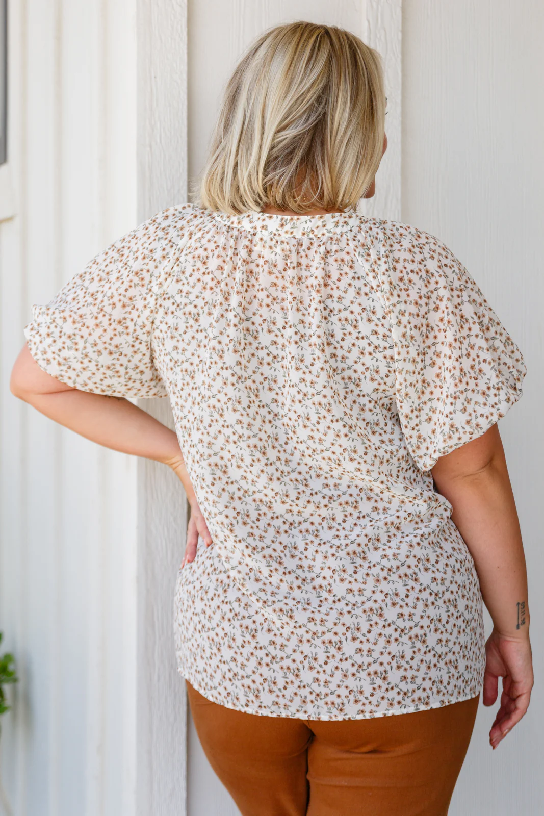 Fancy Me Floral Button Down - 8/4/2023 - Image 12