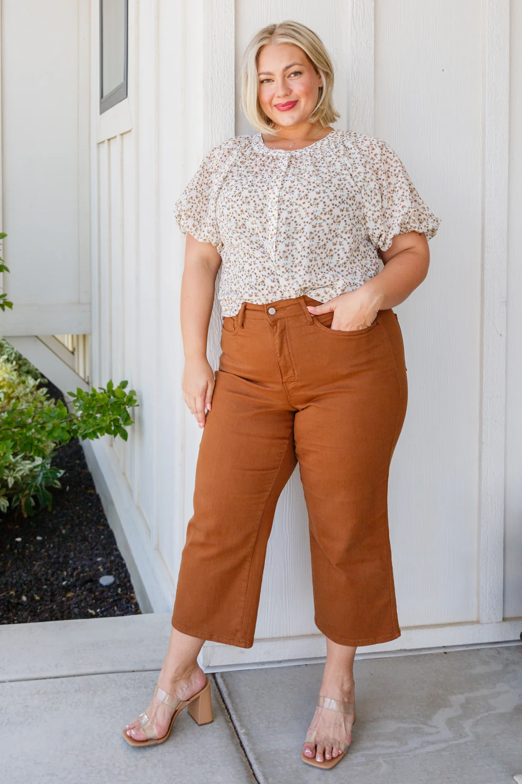 Fancy Me Floral Button Down - 8/4/2023 - Image 3
