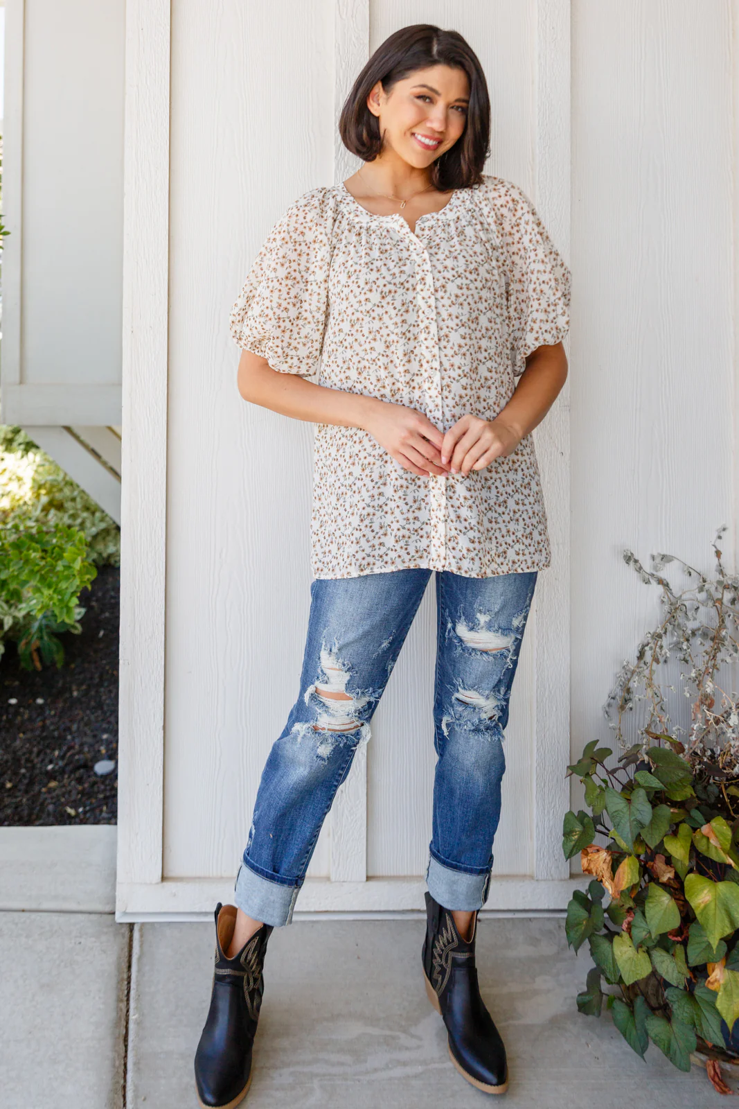 Fancy Me Floral Button Down - 8/4/2023 - Image 4