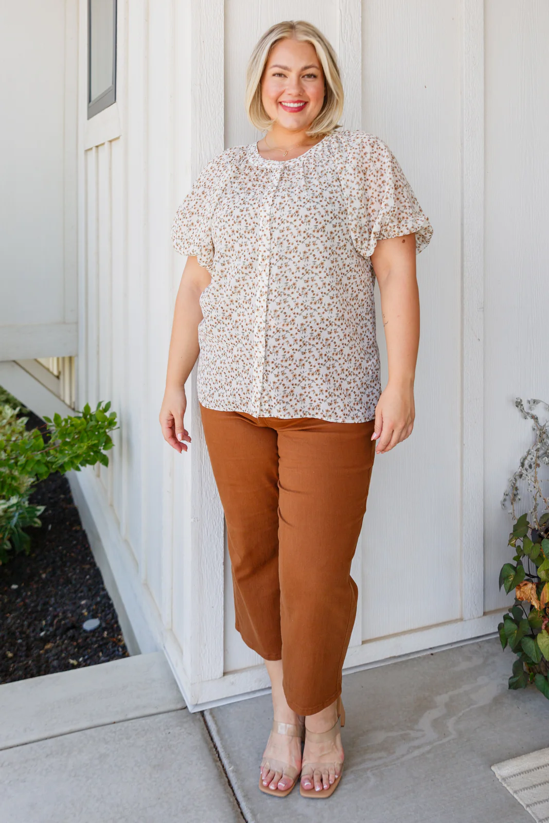 Fancy Me Floral Button Down - 8/4/2023 - Image 8