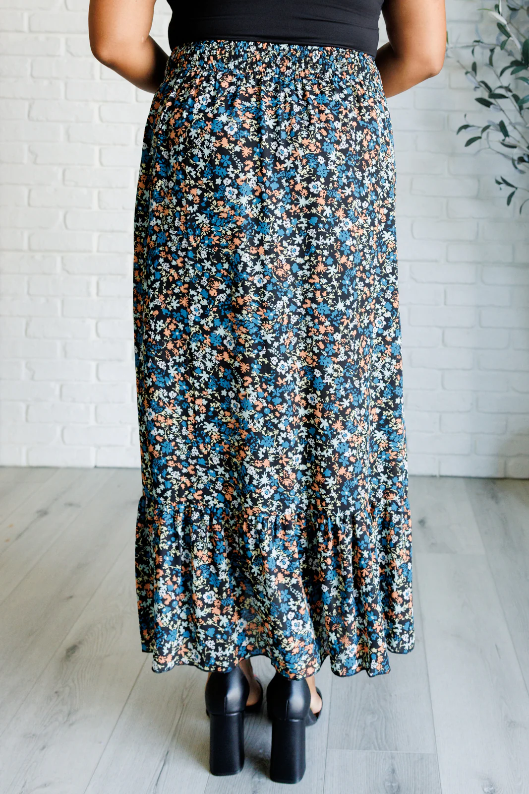 Flutter of Florals V-Neck Crop and Skirt Set - 7/7/2025 - Image 16