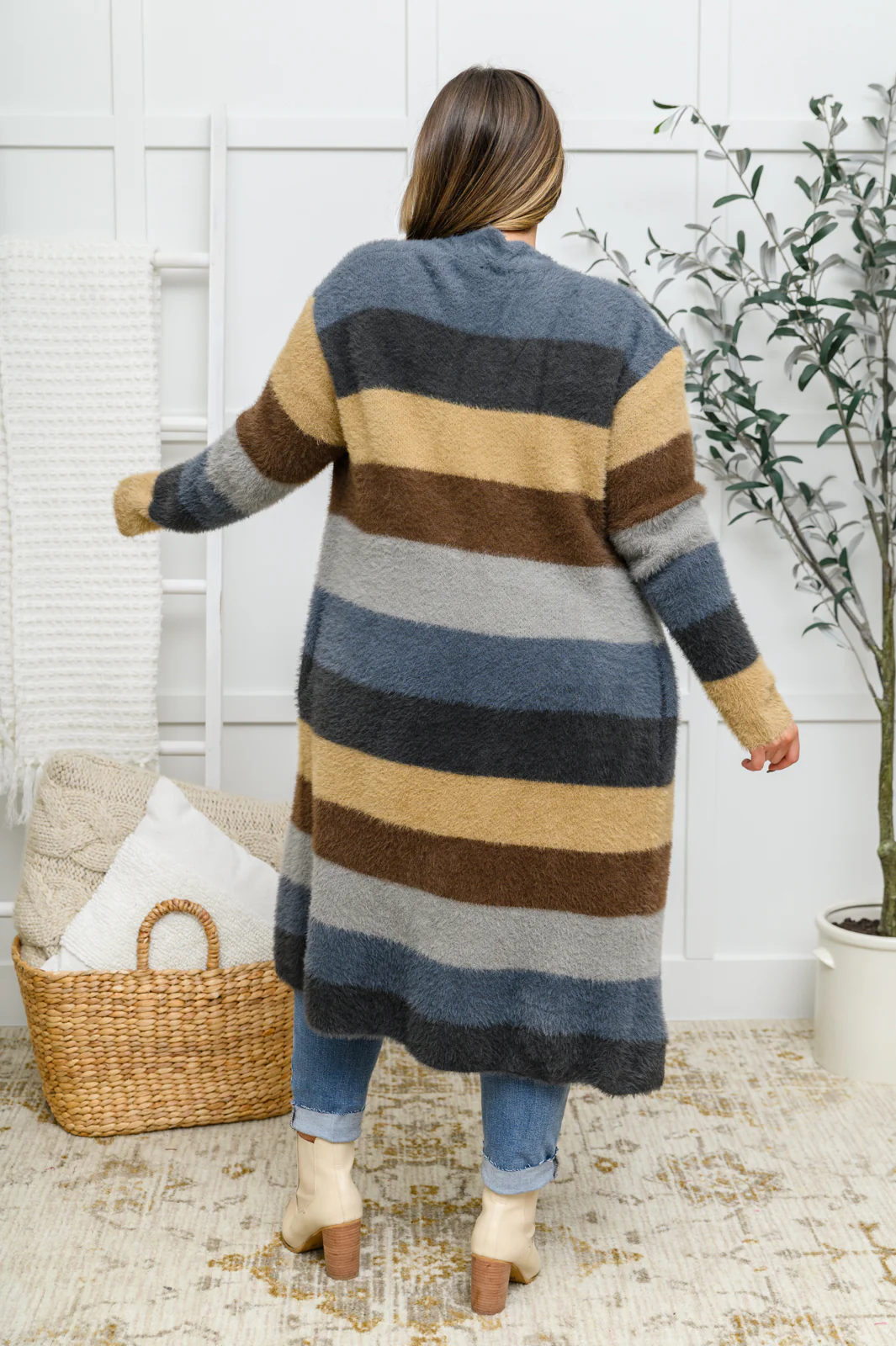 Fuzzy Longline Cardigan In Blue & Cocoa - 11/25/2022 - Image 9