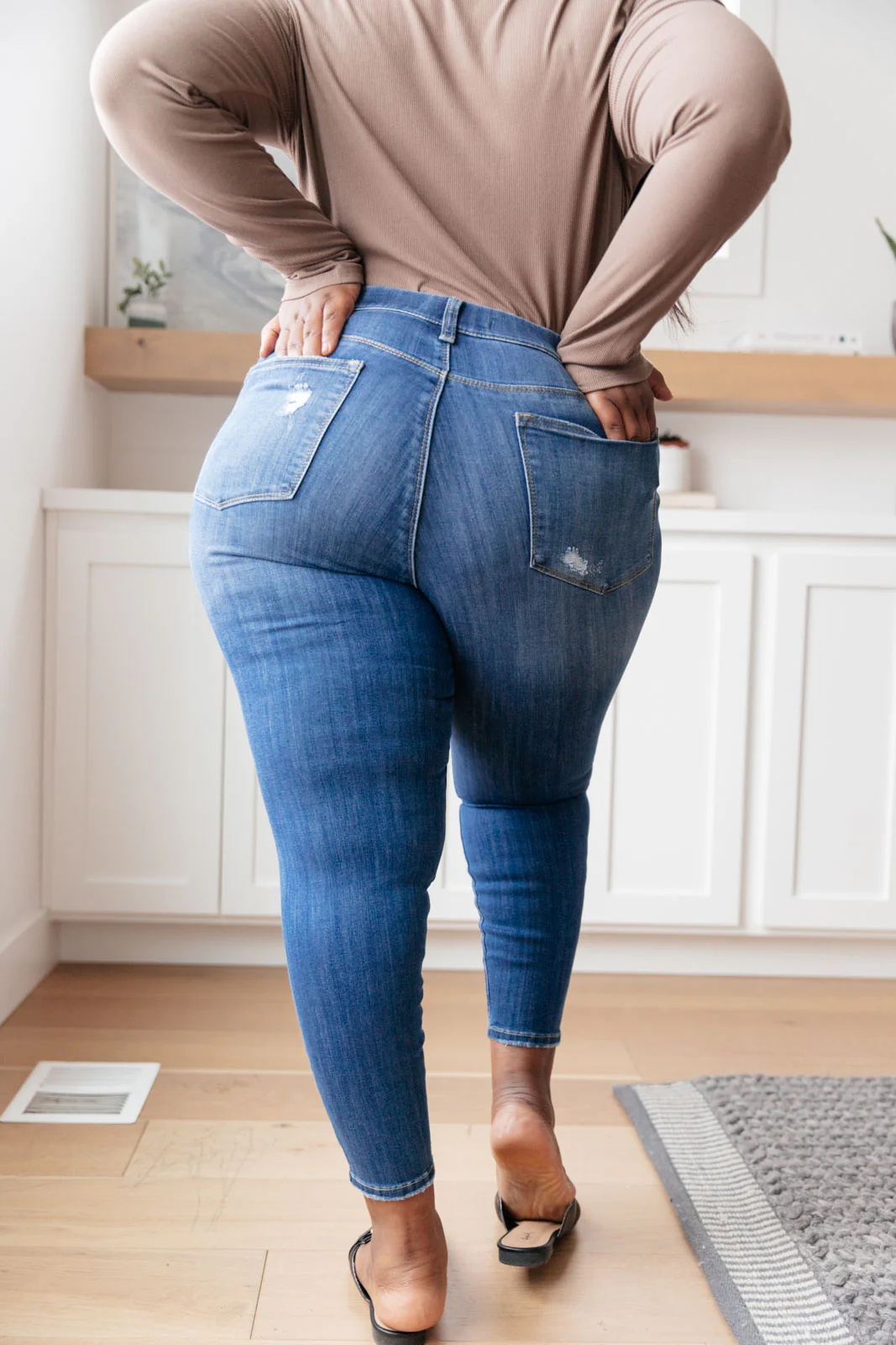 Get Together Mid-Rise Skinny Jegging - 2/3/2022 - Image 12
