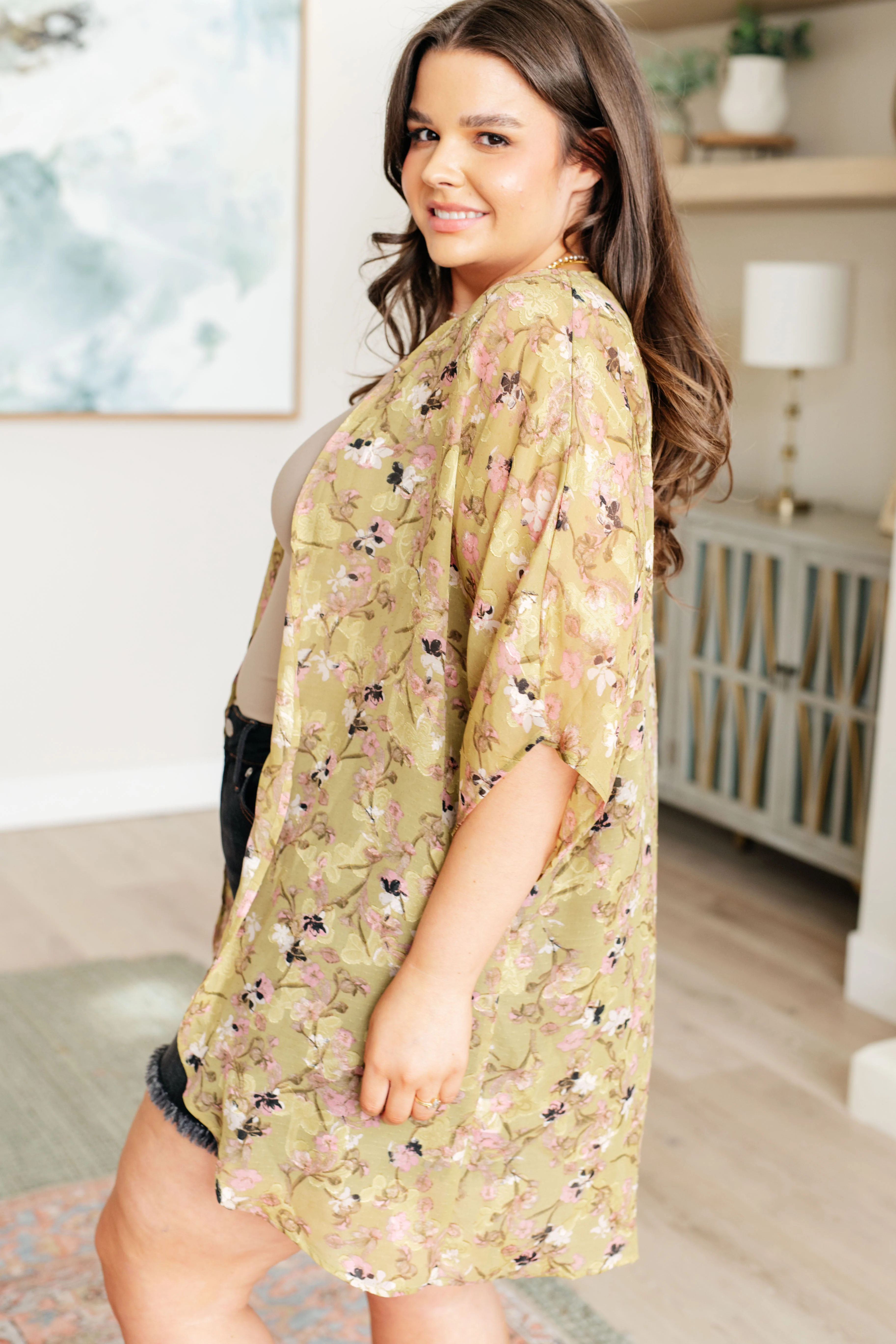 Go Anywhere Floral Kimono - 6/9/2025 - Image 7