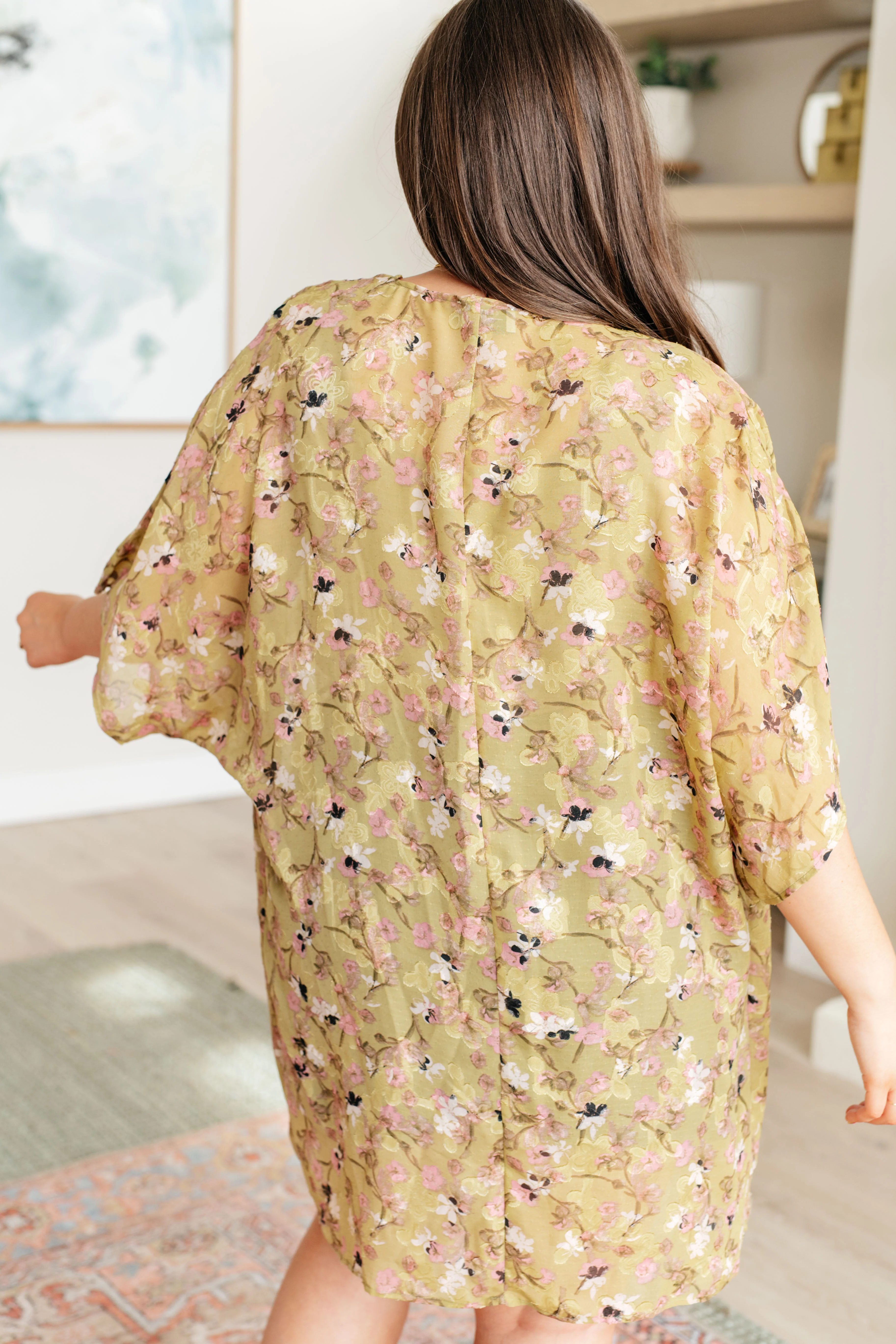Go Anywhere Floral Kimono - 6/9/2025 - Image 9