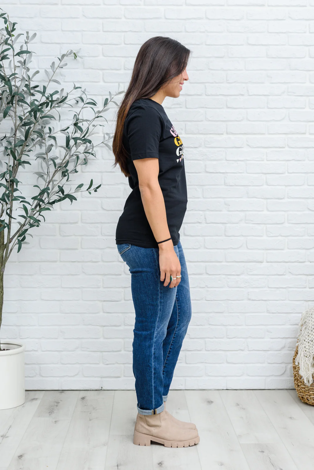 Grateful Heart Graphic T-Shirt In Black - 9/20/2022 - Image 17